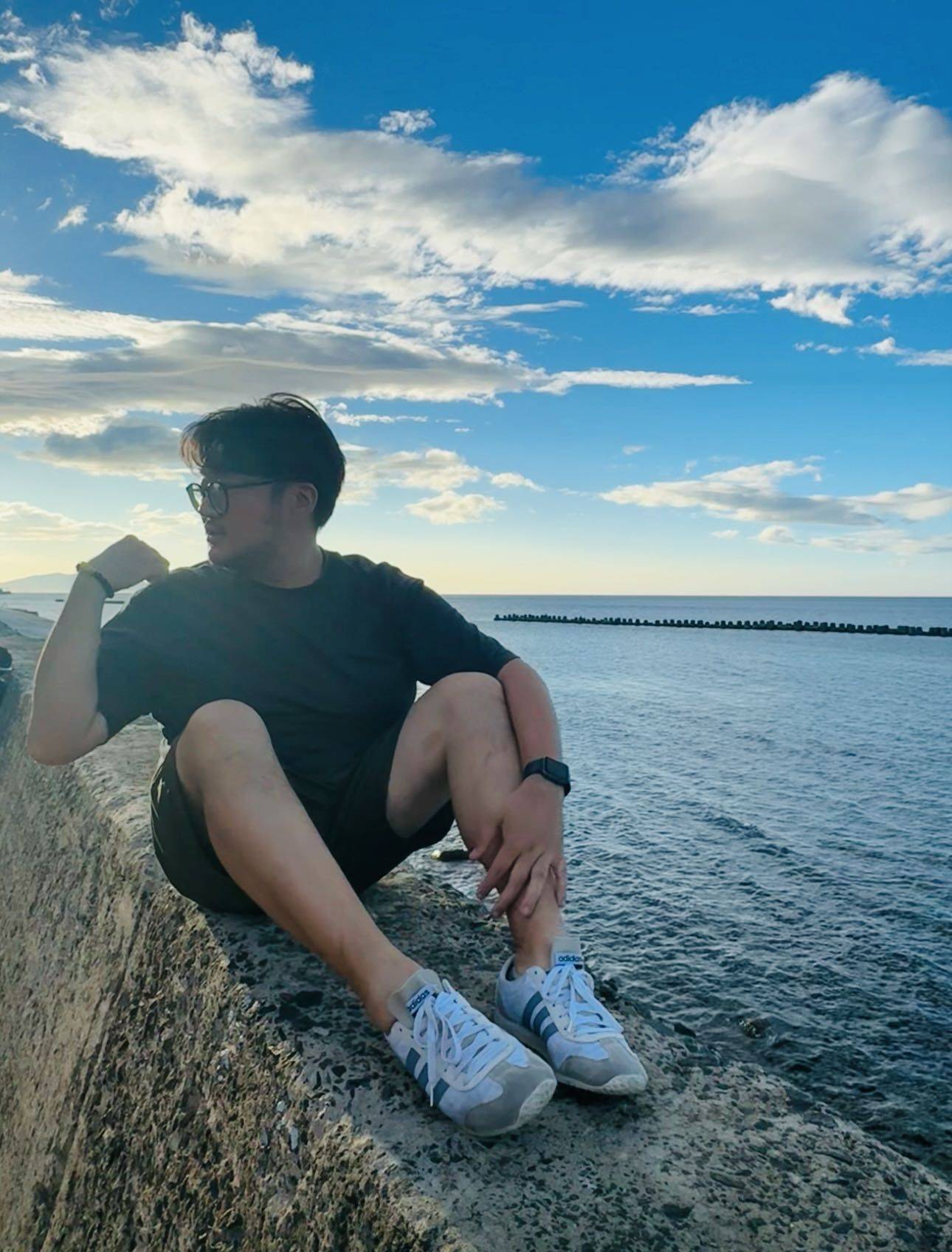 海边沉思 海风轻拂 放松