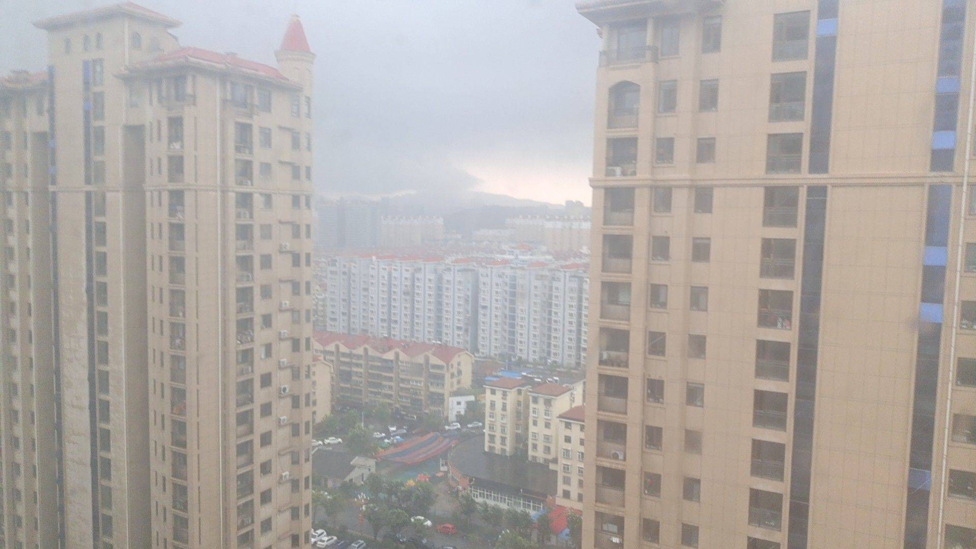 关于海与山的故事