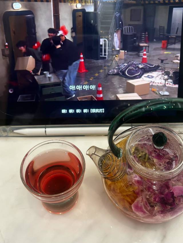 今晚挤好牙膏明天能晚睡三秒
