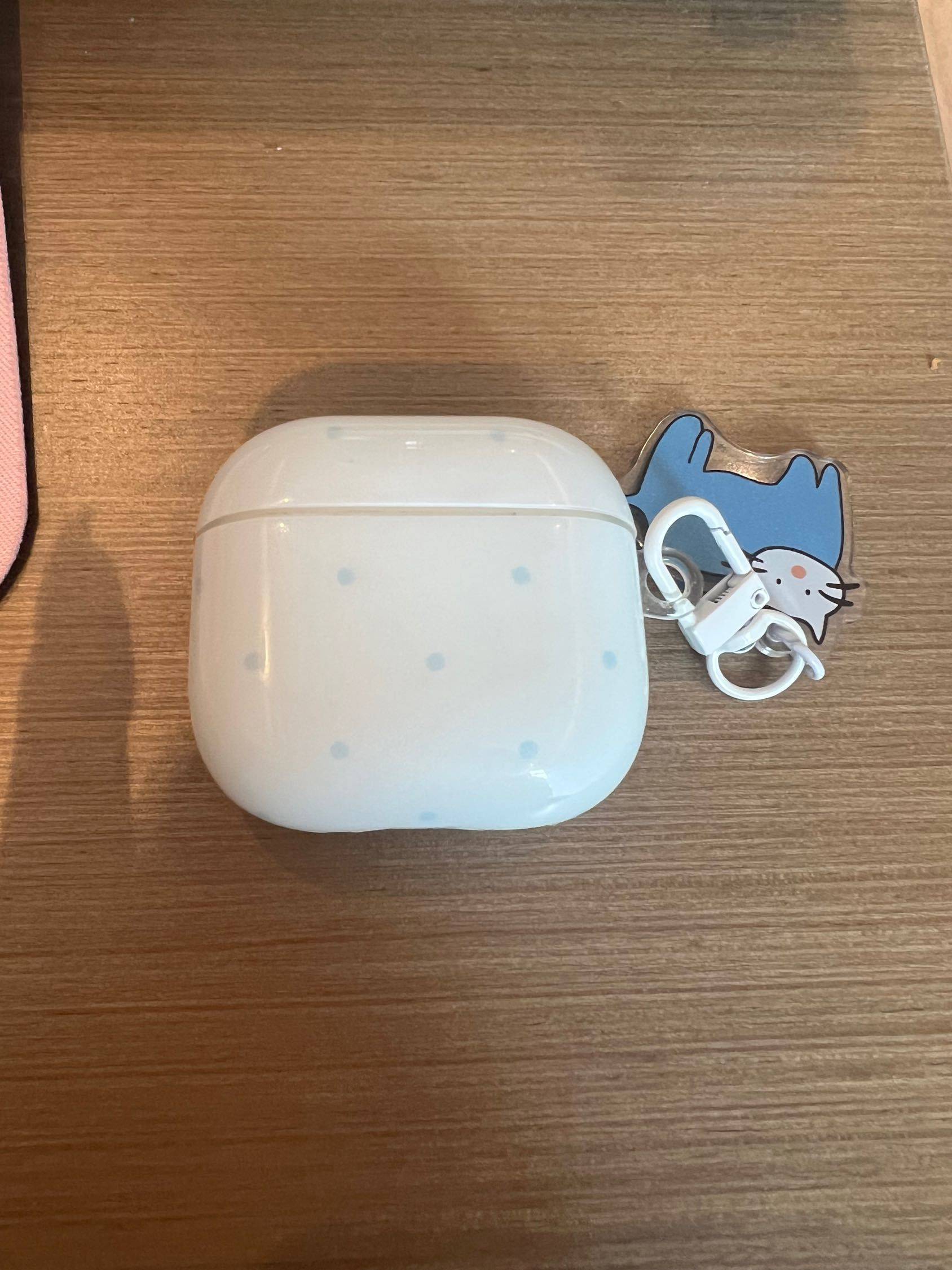 出耳机
 耳机盒 