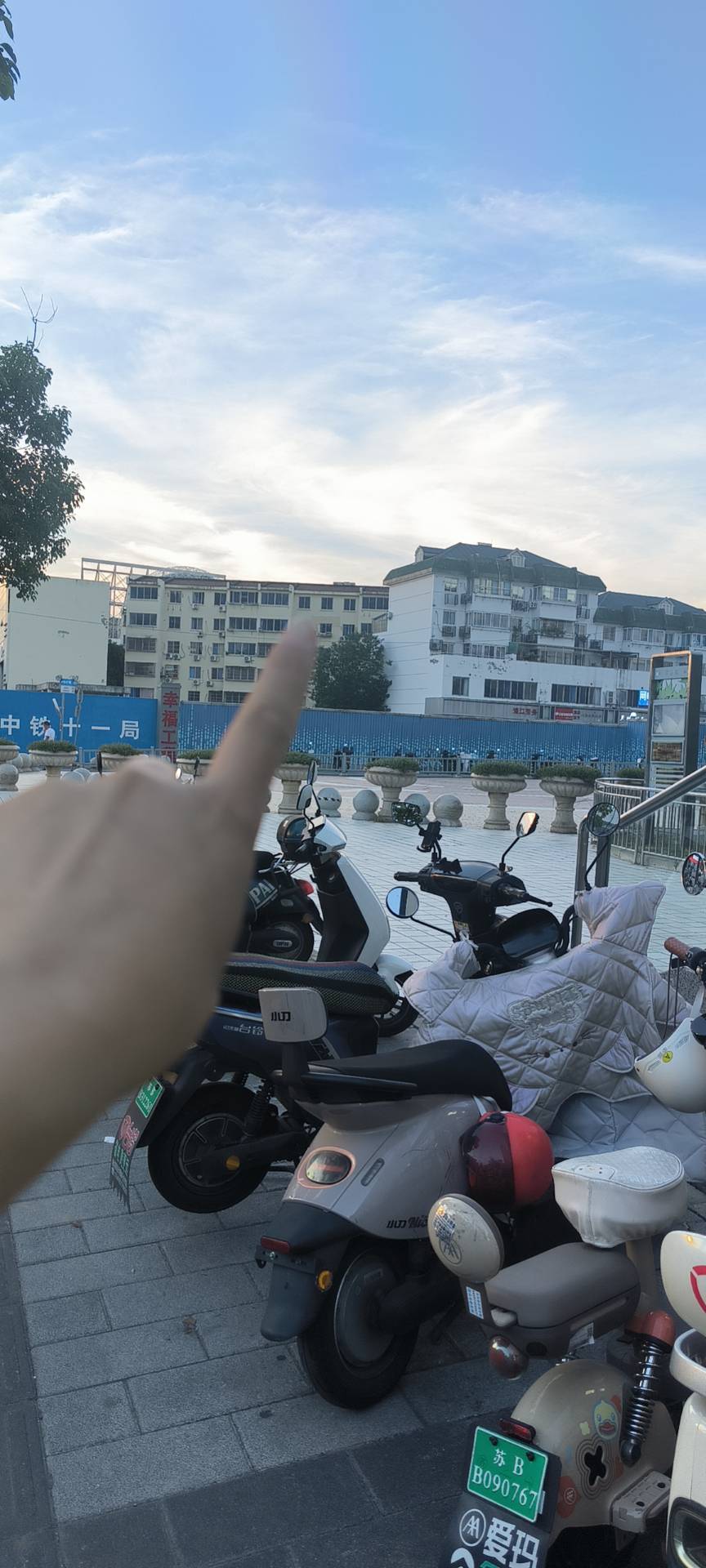 新吴区旺庄路地铁找合租室友。出行方便在_1