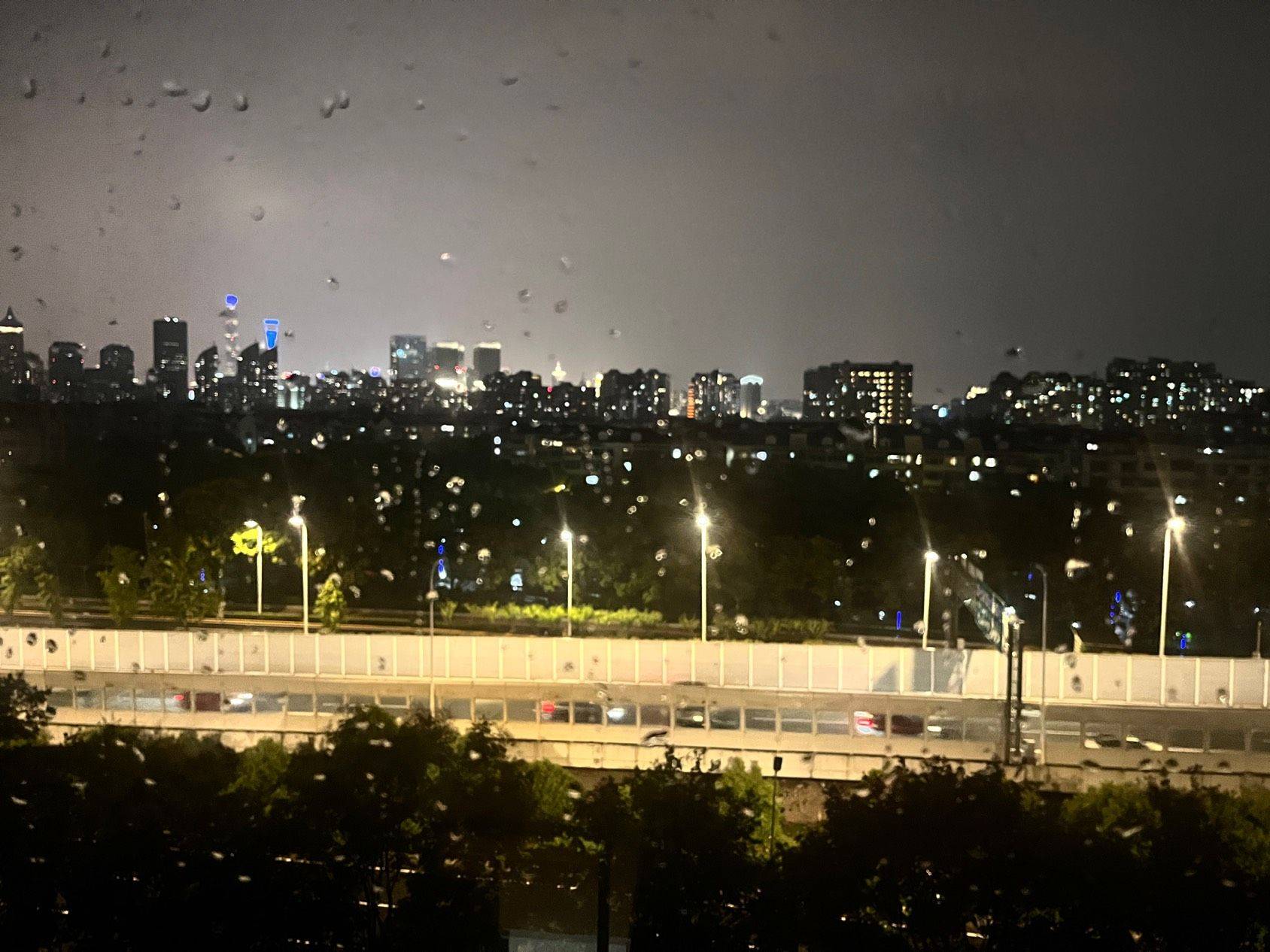 雨过天晴的夜晚