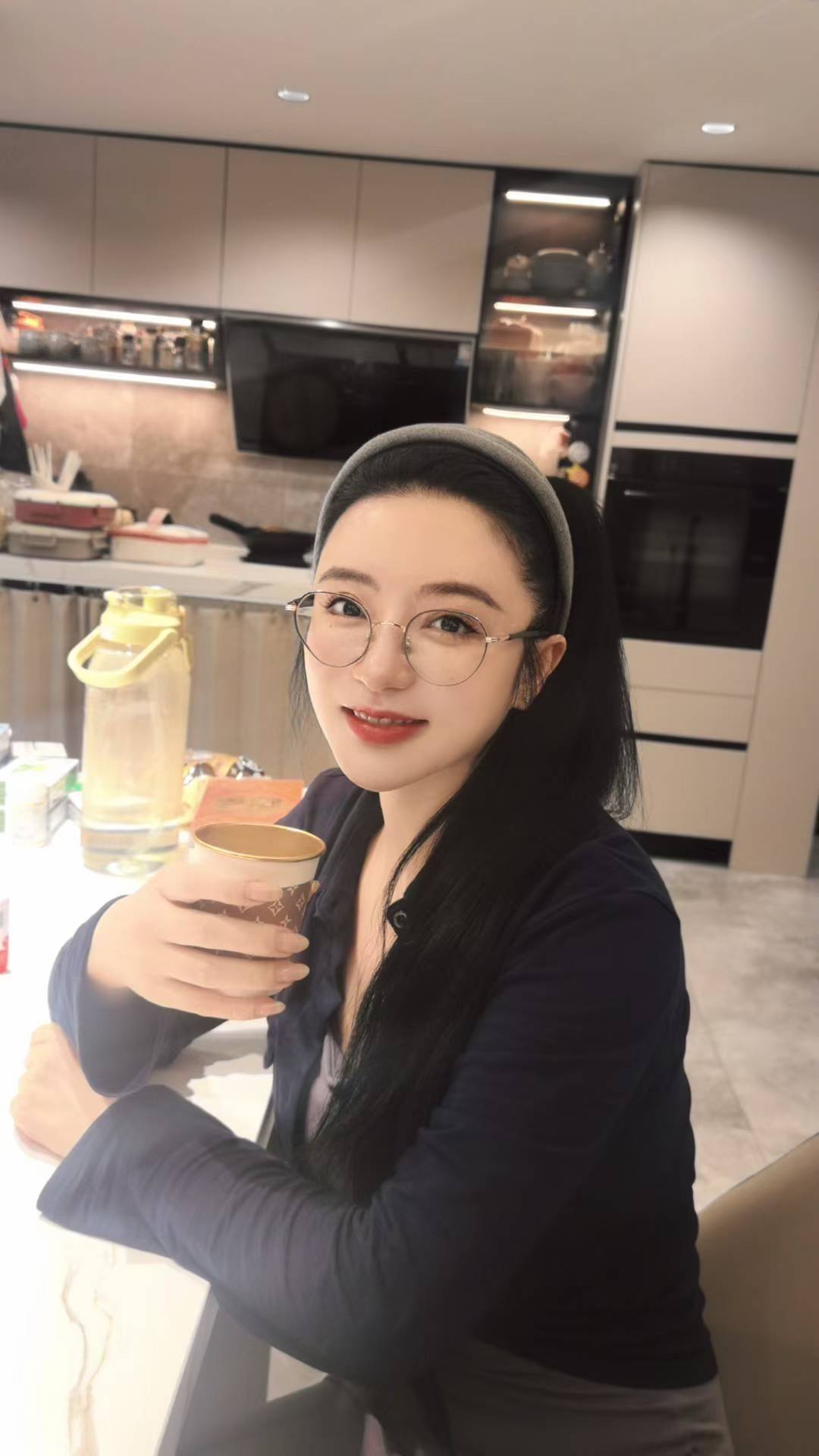 房东姐姐找室友
