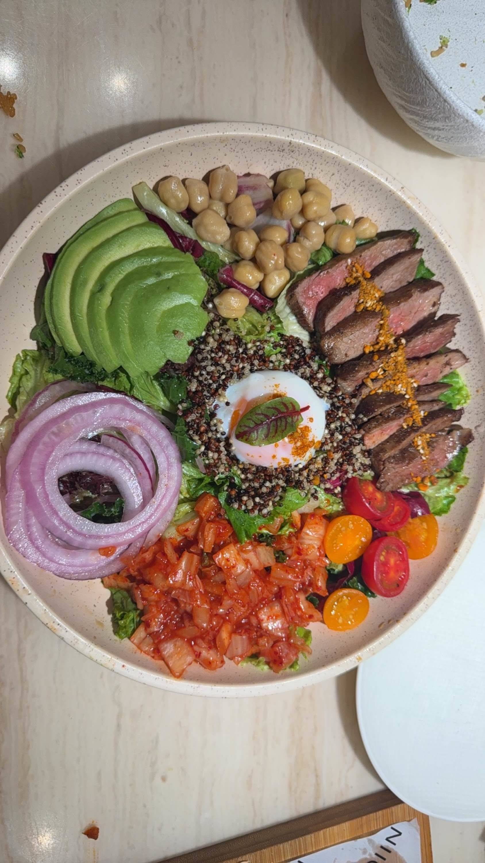 找一个南京三牌楼大街合租的男生 户外玩