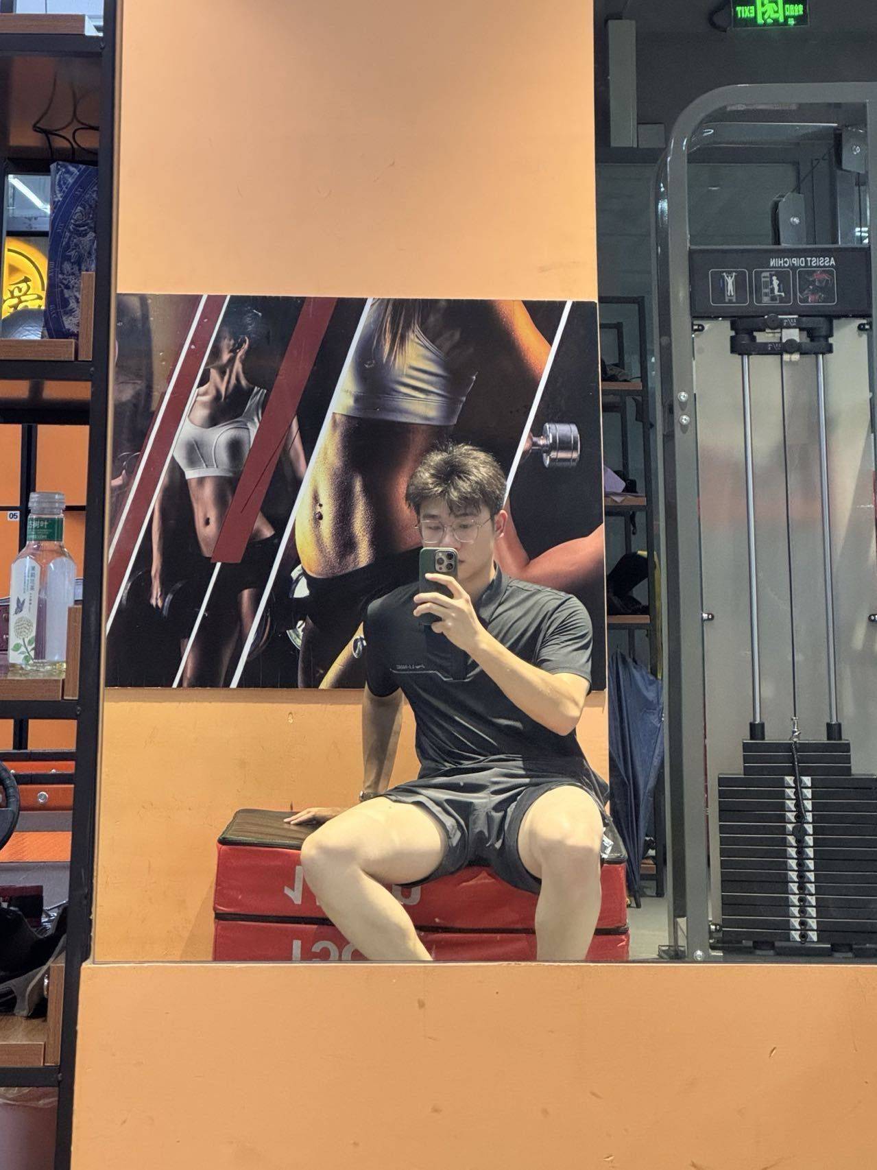 又来找室友啦_4