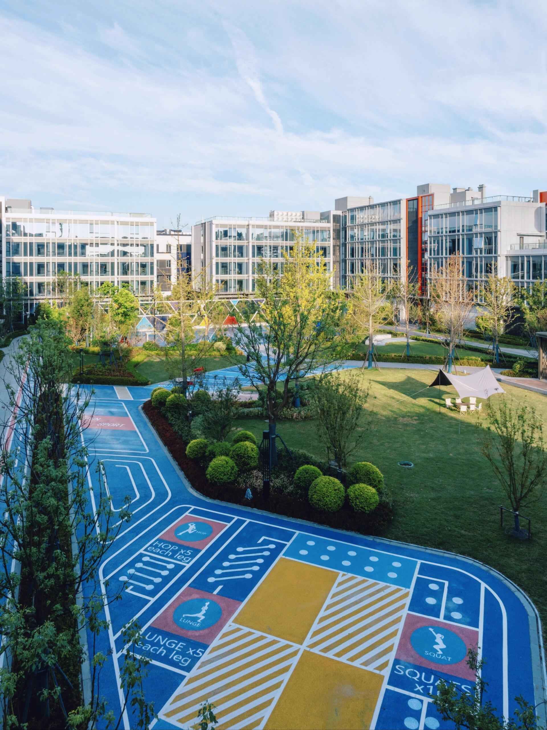 秋天 户外玩家  城市风光 