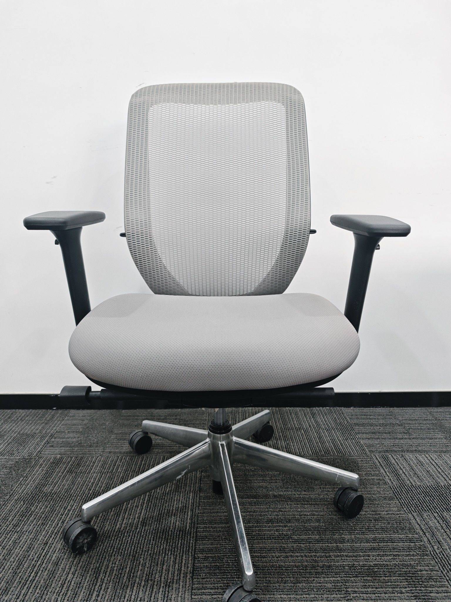 冈村Okamura Sylphy Light人体工学椅_1