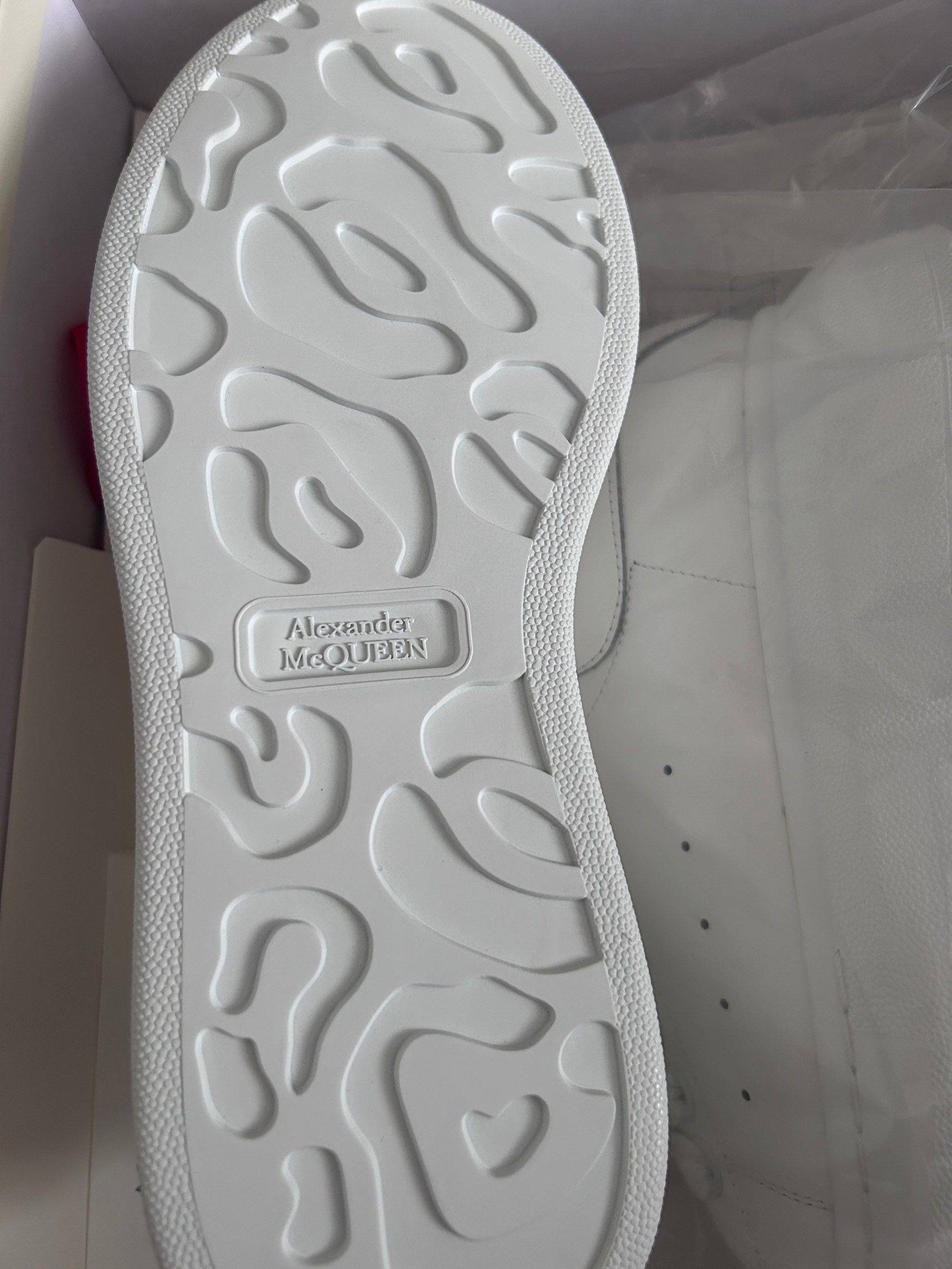 全新Alexander McQueen麦昆小白鞋