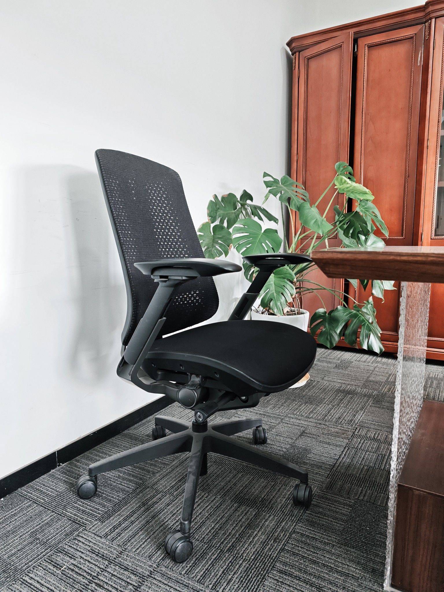 诺梵NOVAH人体工学椅，黑色网布款，4D扶手_1