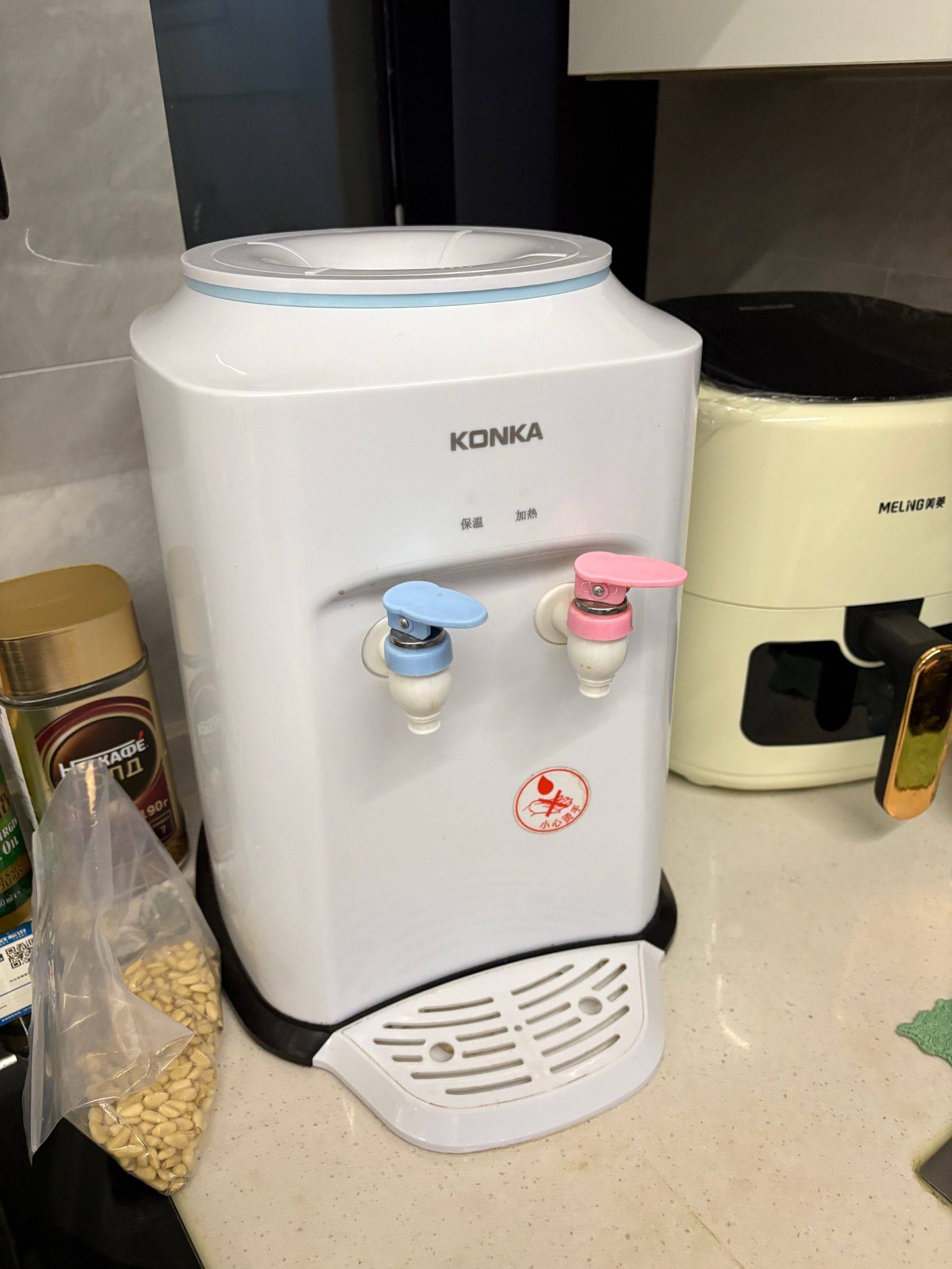 Water dispenser