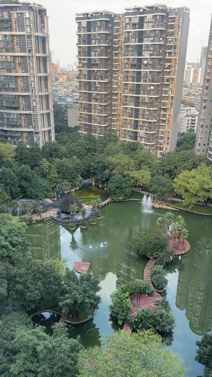 成华区，浅水半岛B区，有单间出租