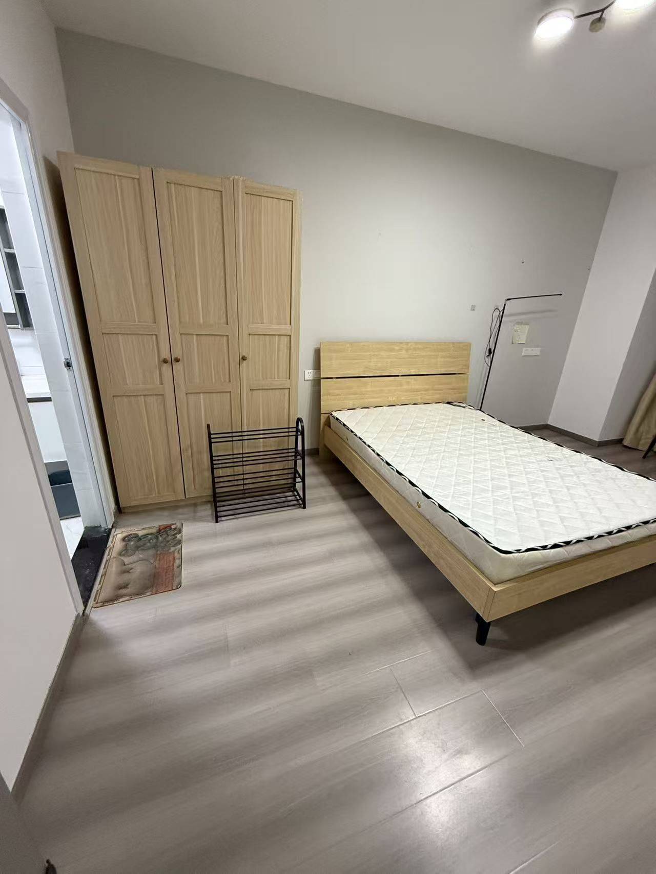 搬家出闲置，带卫生间主卧也出，可短租长租_3