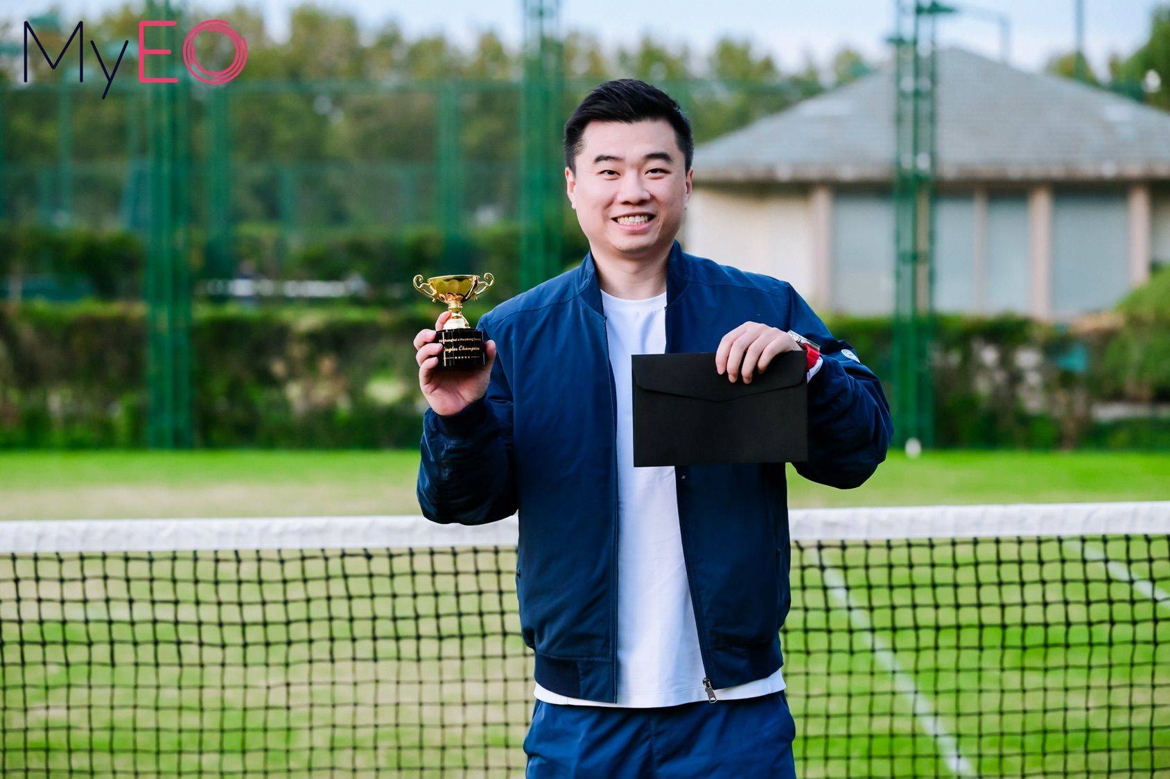 第一个 草场冠军🏆_1