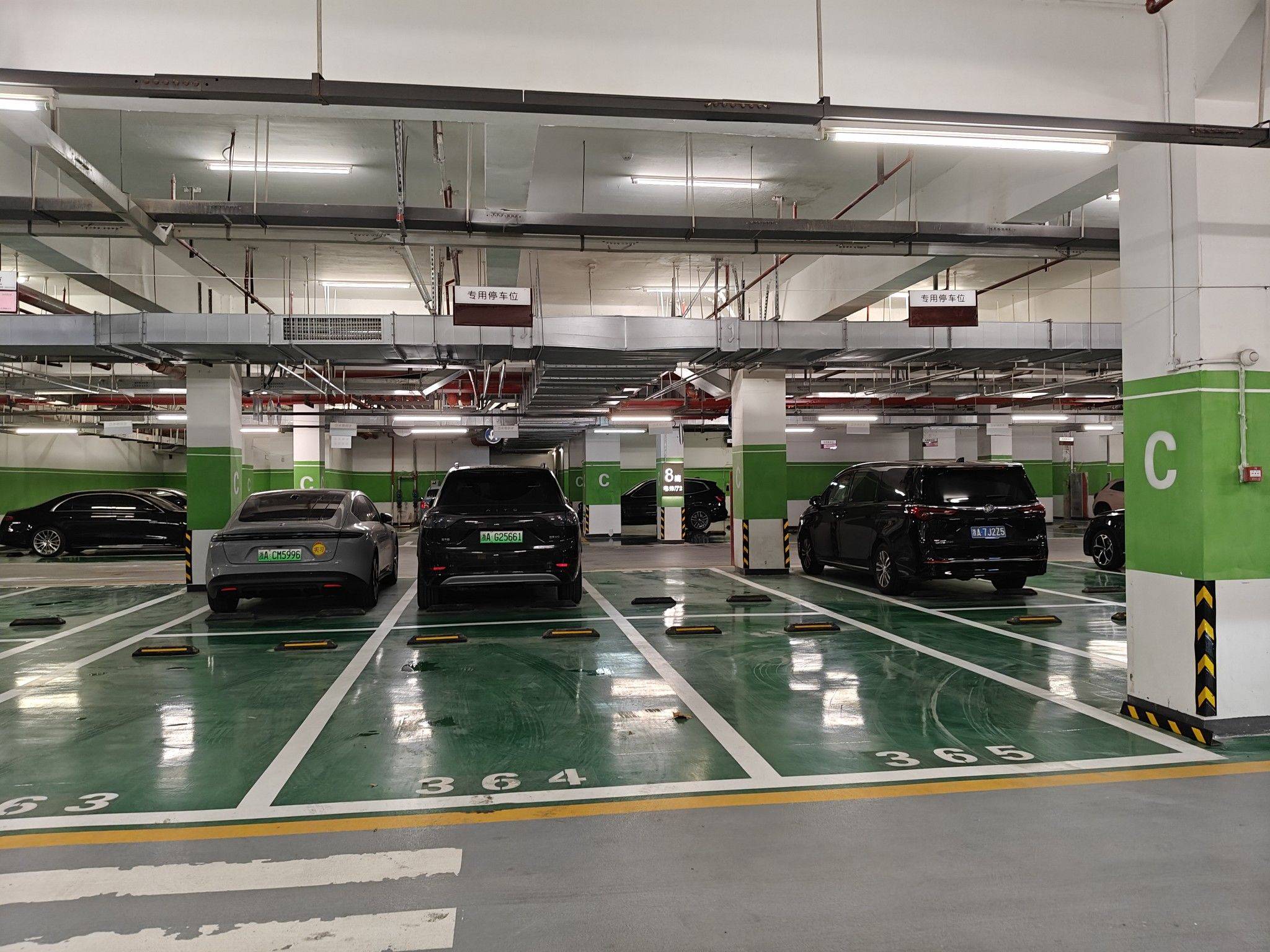 出租杭州蒋村西溪天街边上的地下停车位