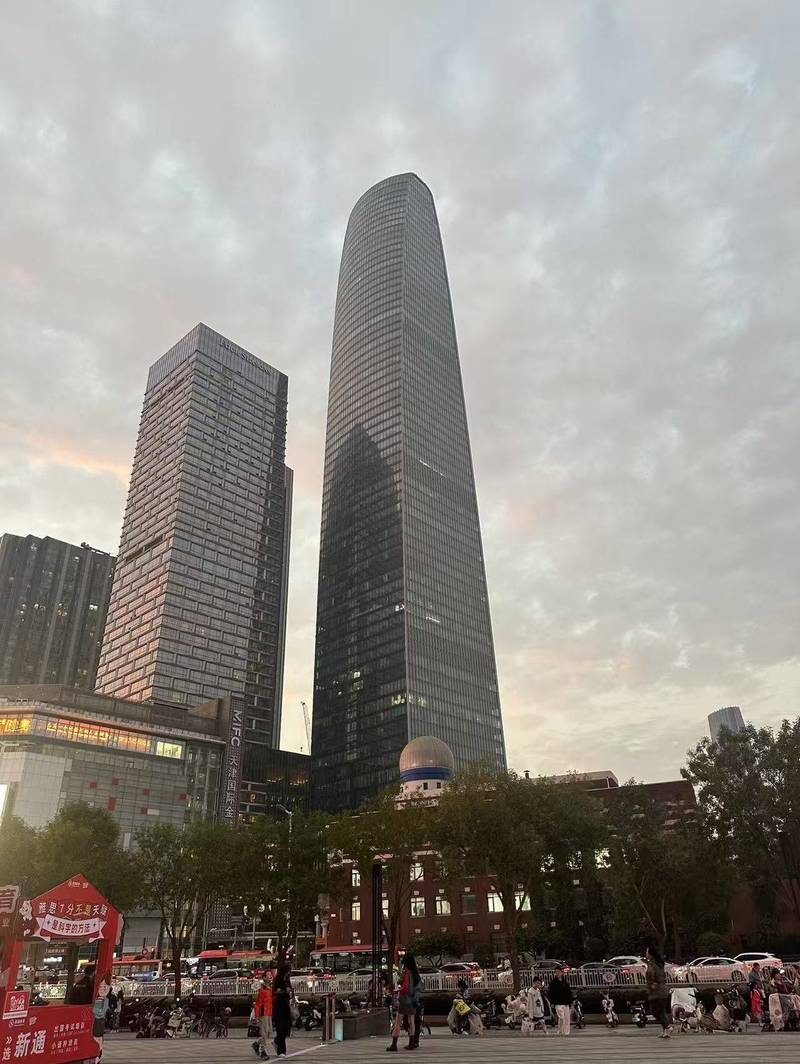 天津的秋天也太适合散步了吧!🍂 住在和平