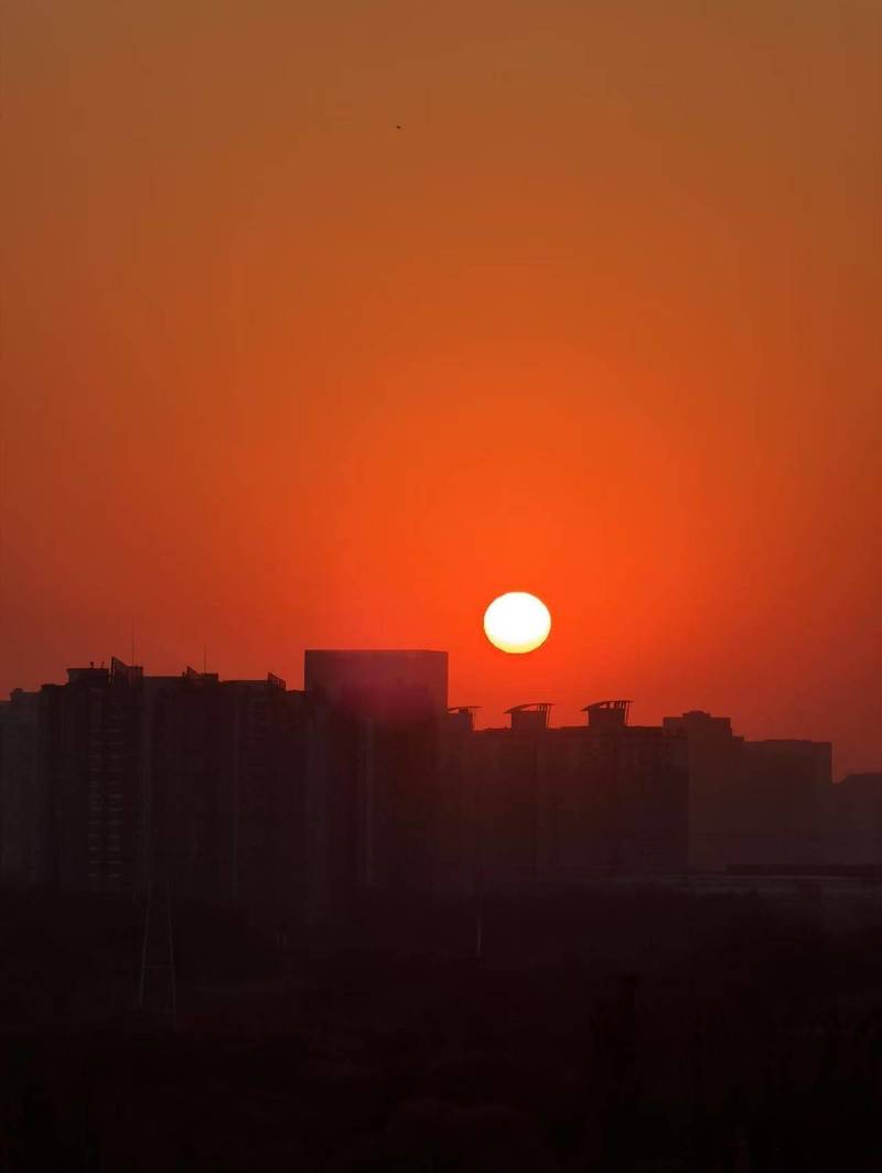 立冬后的日出东方