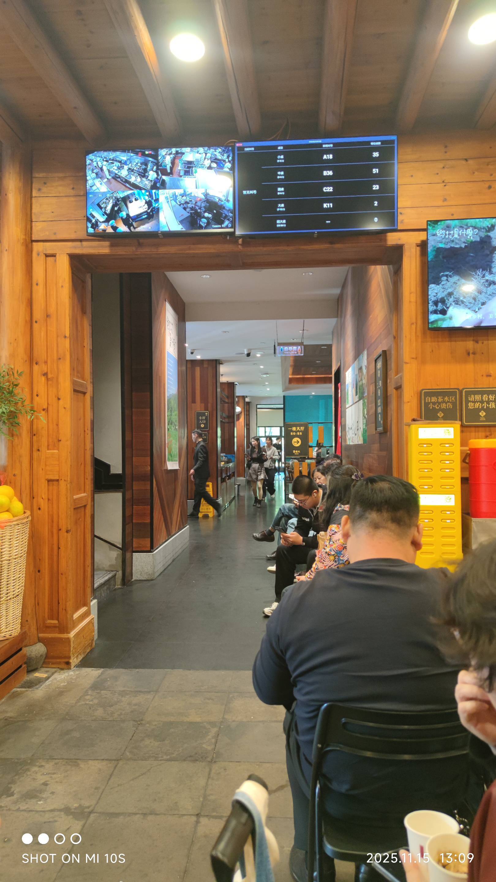 松江地区很有烟火气息的饭店，主打本地菜。_3