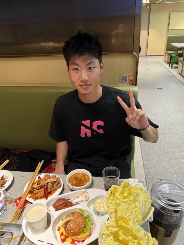 南京西路地铁站附近求租_1