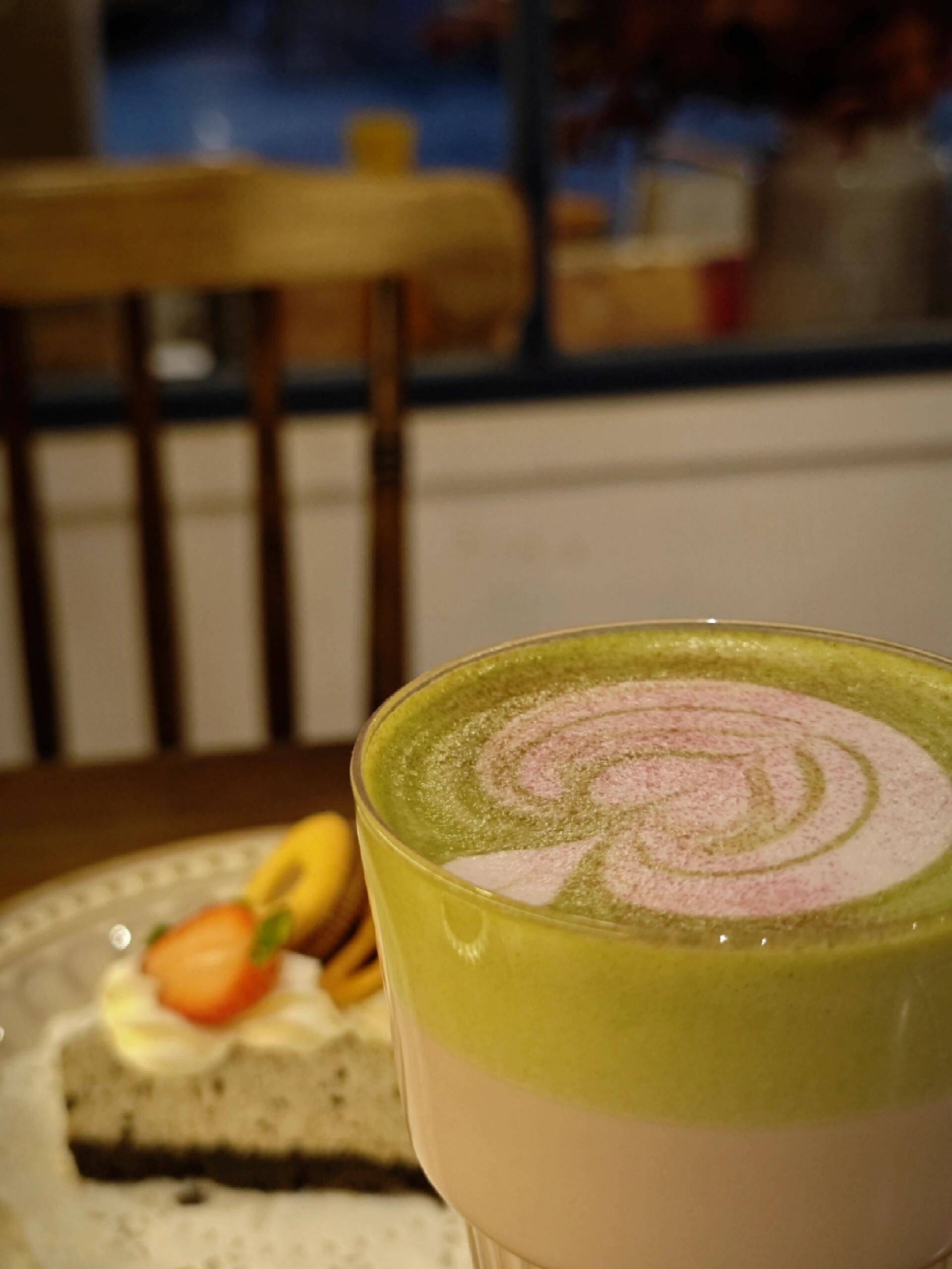 八小时以外的生活圈 享受当下  拉花