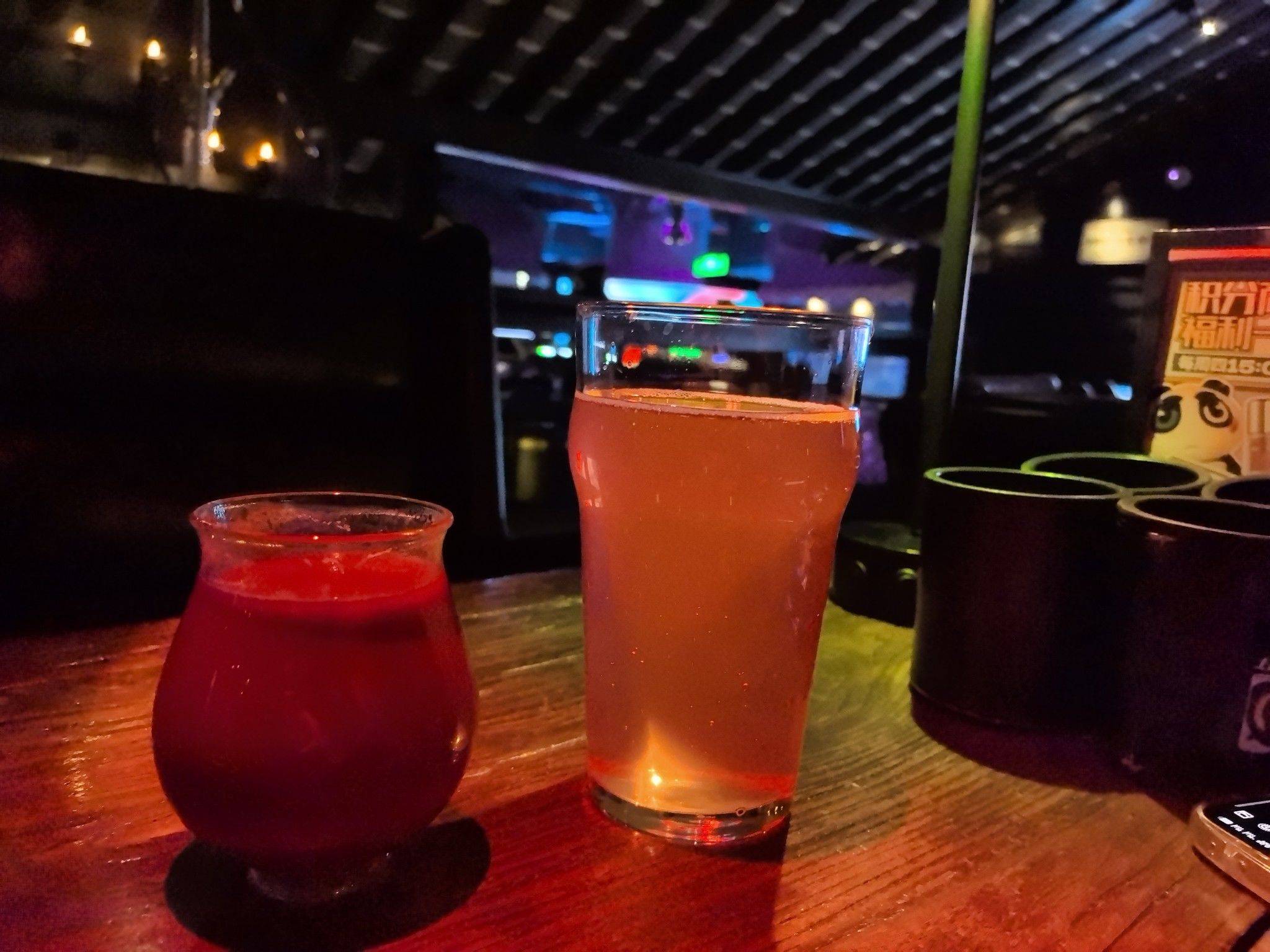 闲来小酌一杯 酒吧夜色 
