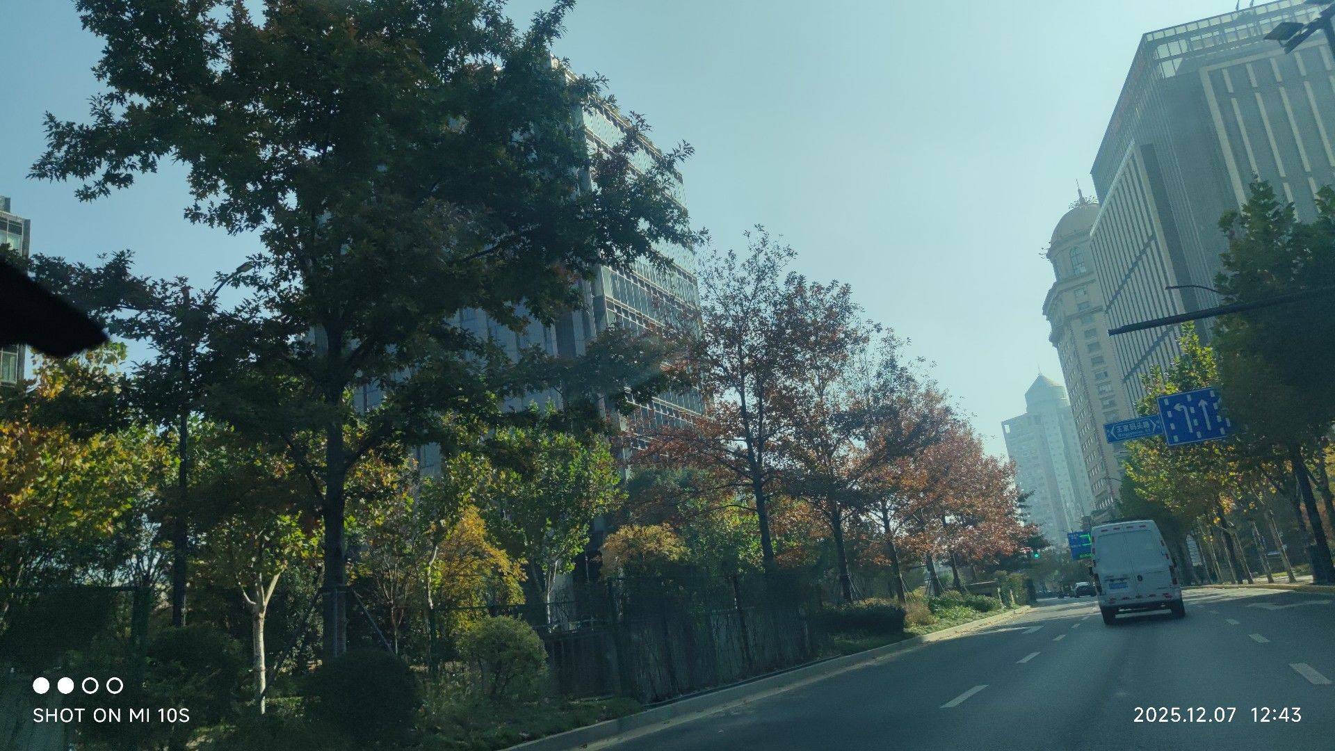 城市随拍 晴空行车  都市风景 _3