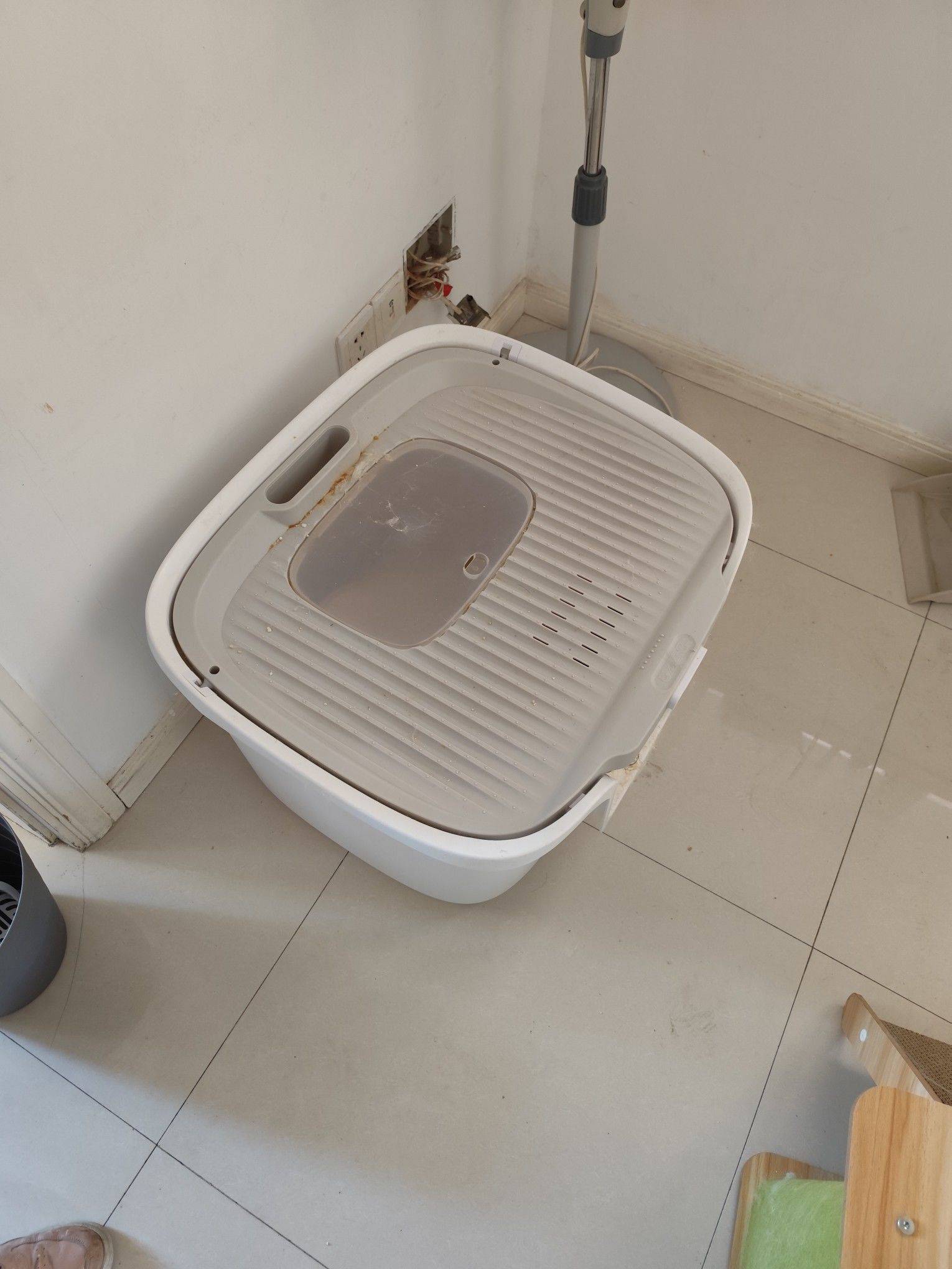 猫沙盆，猫爬架，猫窝，猫抓板5-30元镇