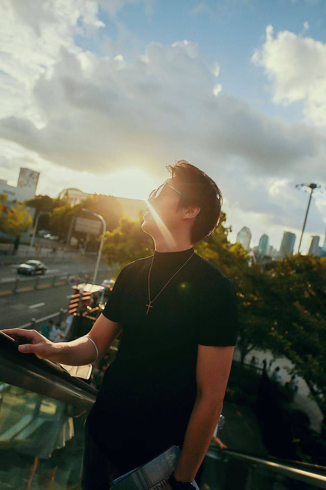 蹲室友，现我一人住三室两厅一卫找一个室友