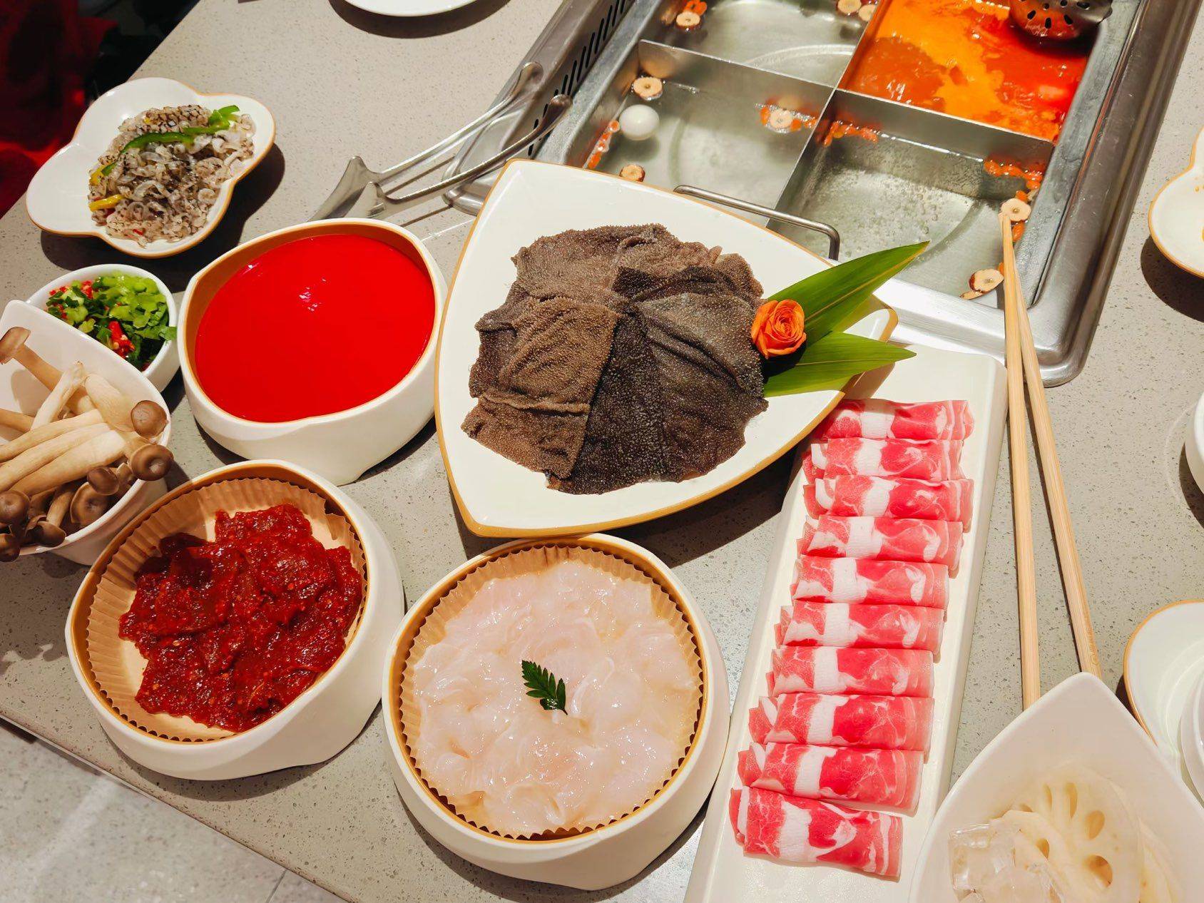 天冷了，浅浅吃一顿 震撼美味  火锅_1