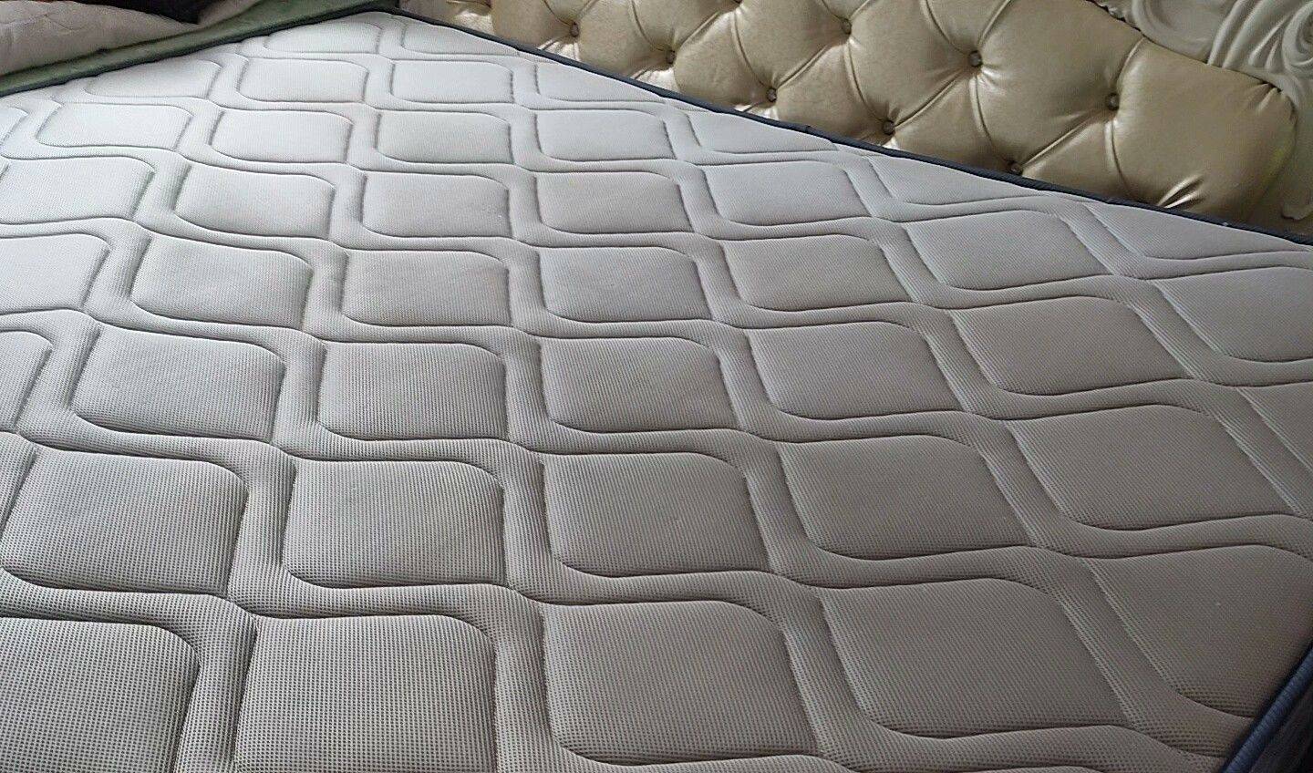 顾家家居红星美凯龙实体店床垫