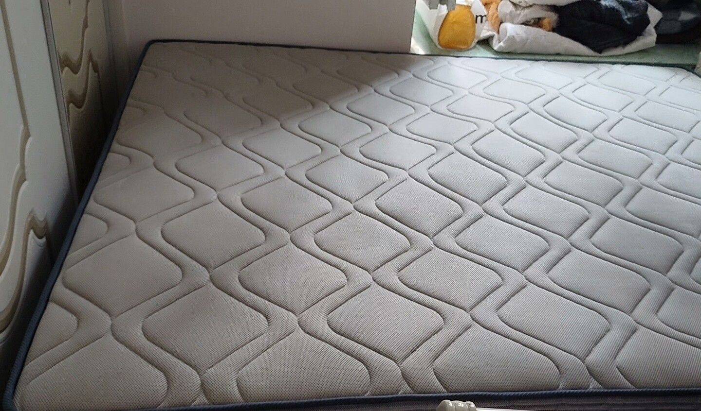 顾家家居红星美凯龙实体店床垫_1