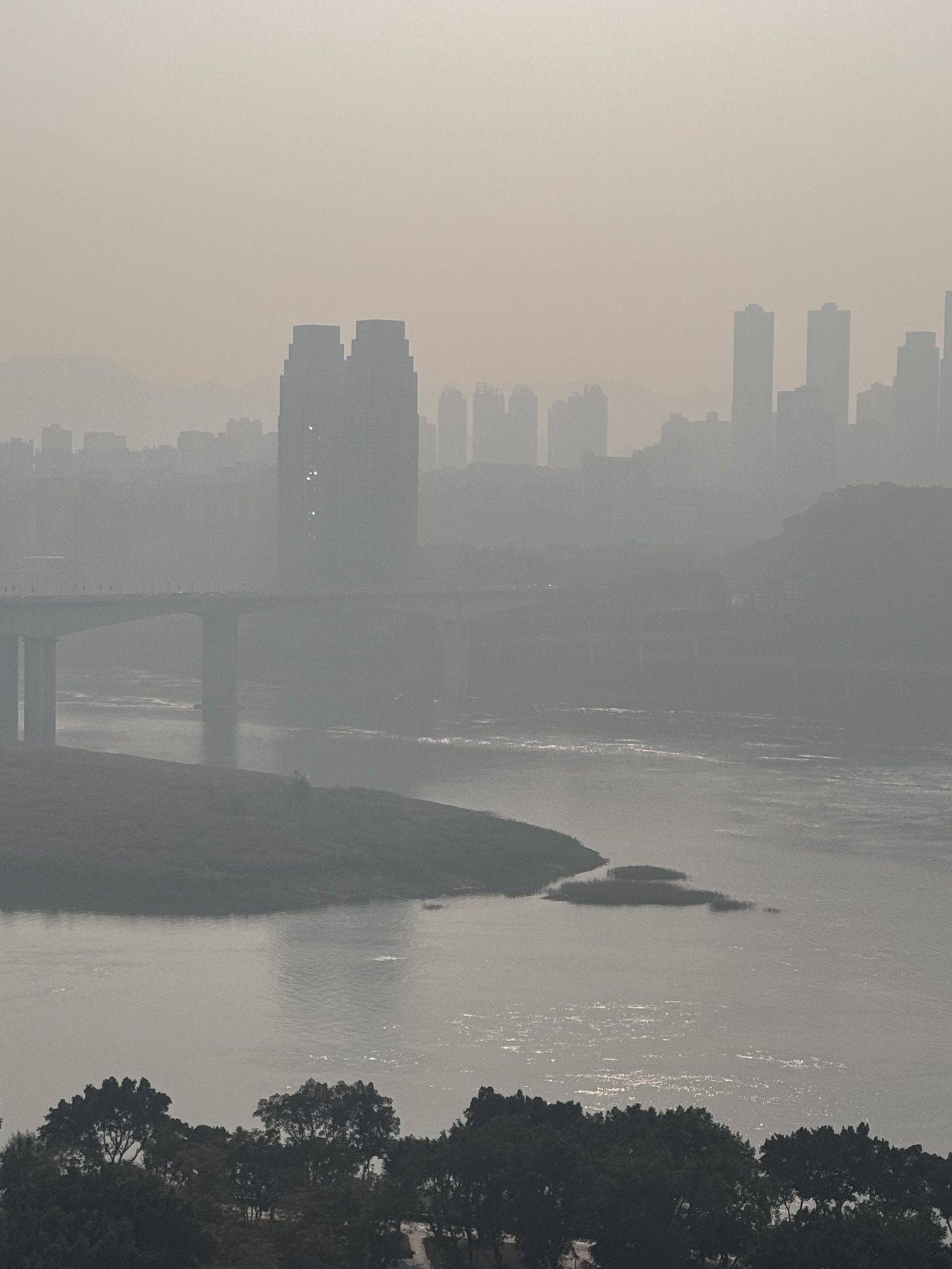 渝中一室一卫民水民电整租公寓今日漂亮窗景_1