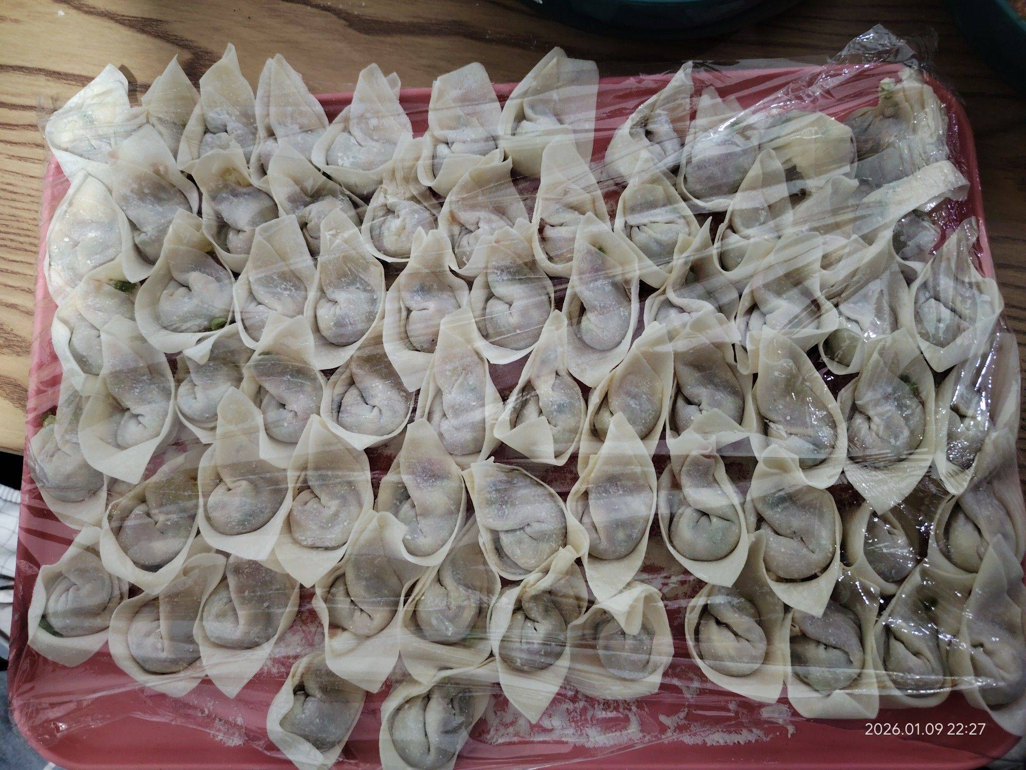 明早先吃大还是小的抄手呢｜好难选😄_1