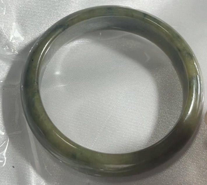 天然缅甸翡翠A货 童镯 20元_1