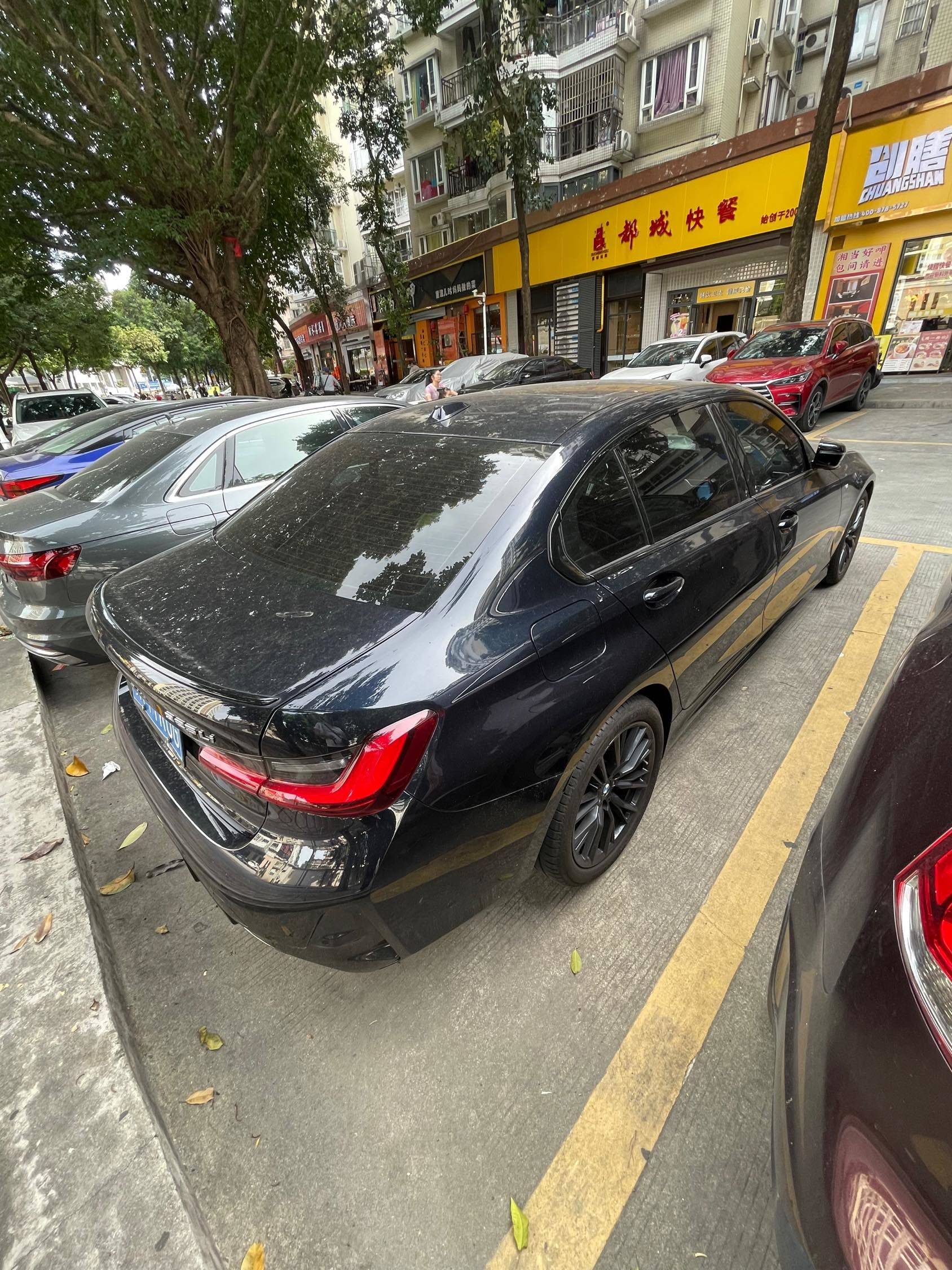 我的小宝马  看看还值多少钱_1