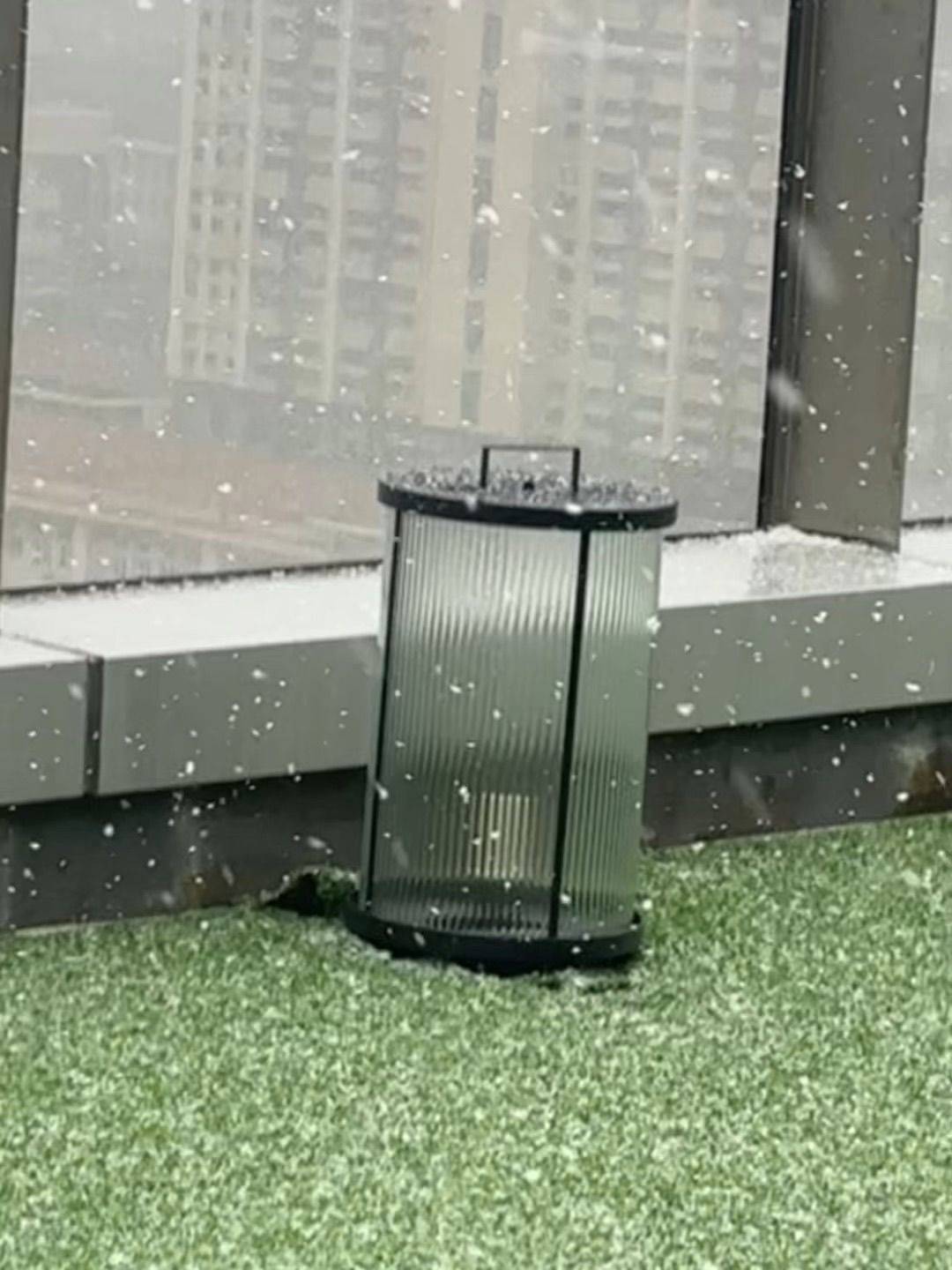 下雪了