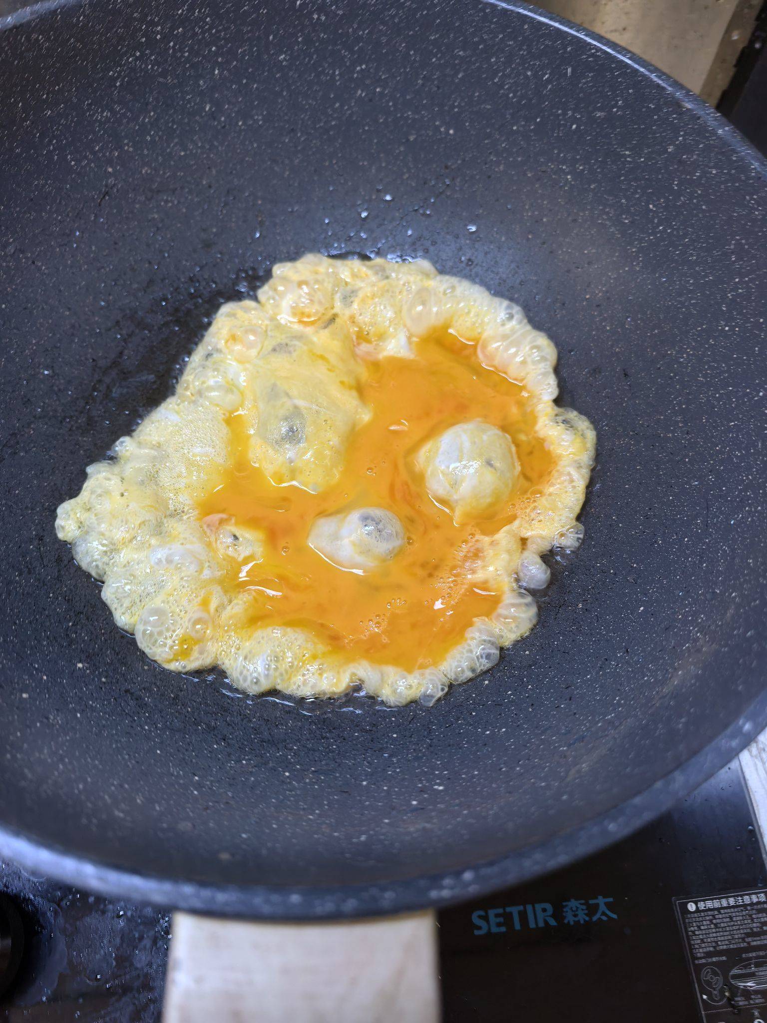 简化版酱油蛋炒饭_2