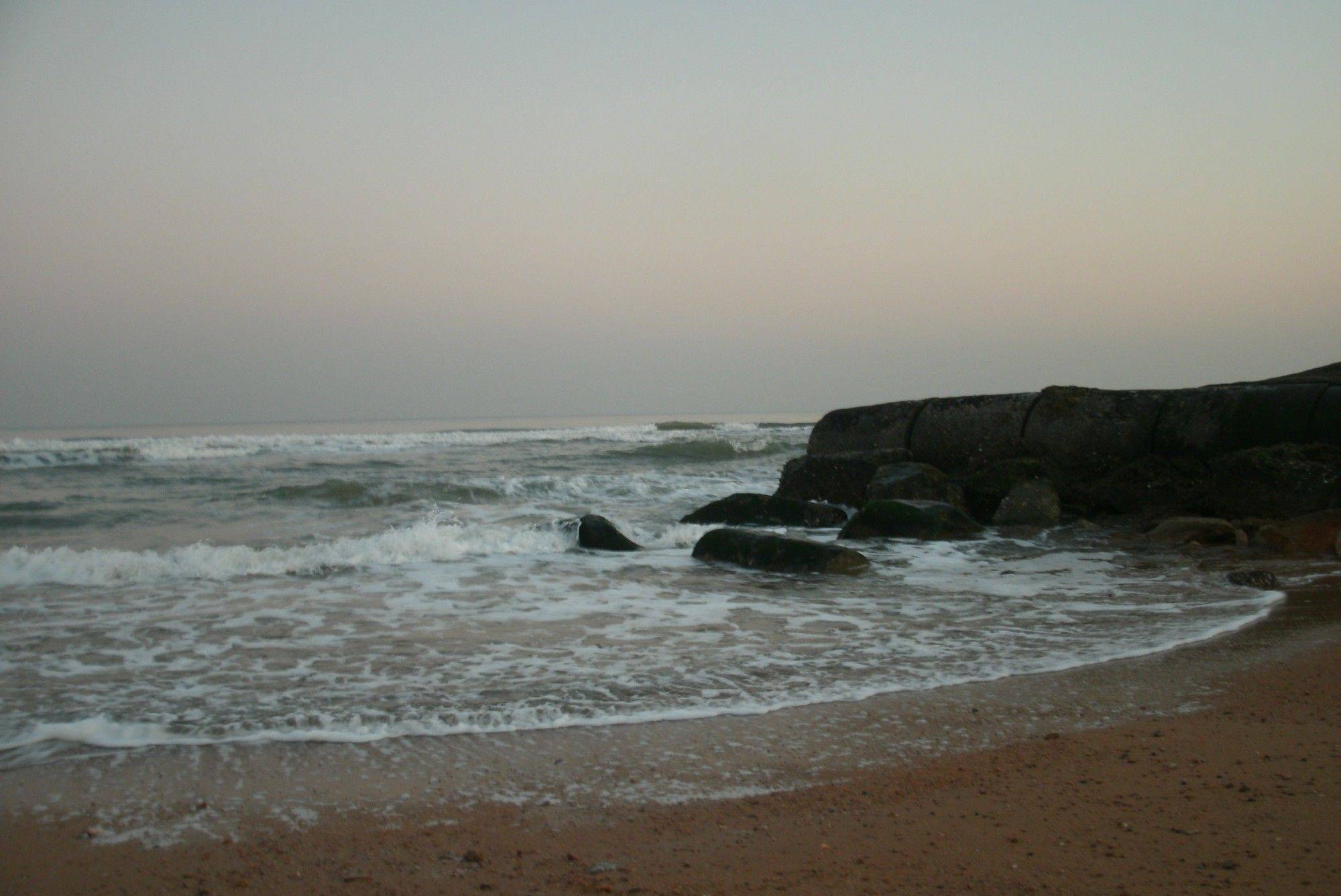 日照海边伴黄昏漫步_2