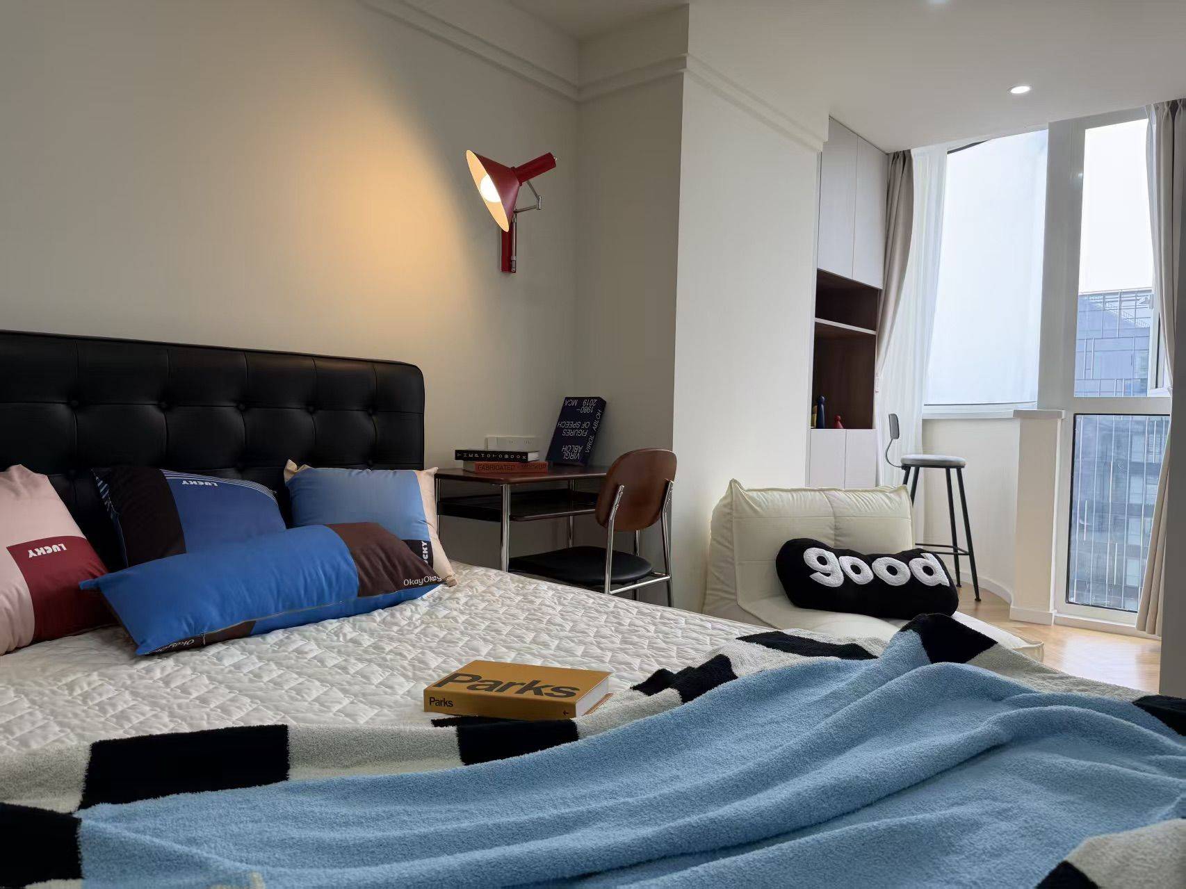 陆家嘴江景一室户