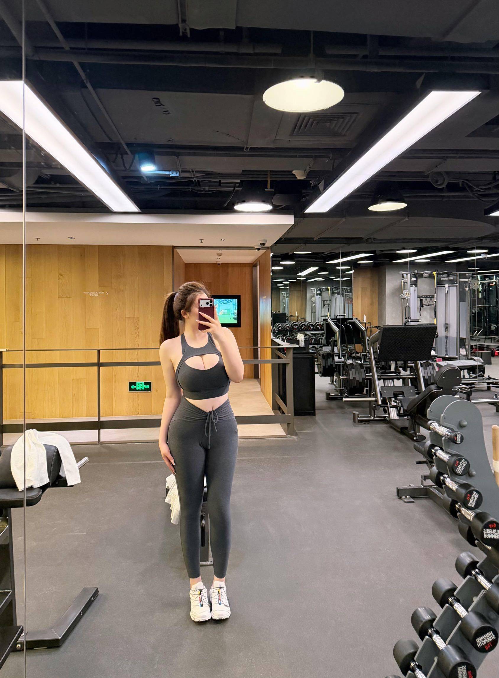    运动打卡  今日份自拍 