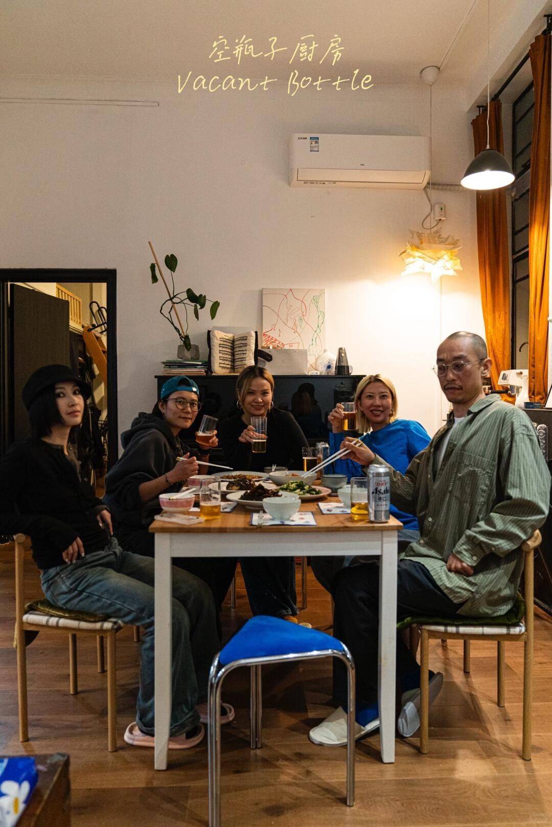 来空瓶子厨房，吃顿像回家一样的饭。_3