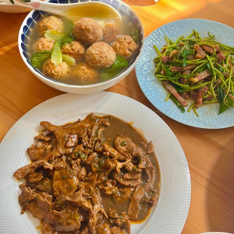 上海|误入别人家客厅咋办?埋头干饭吧就🥴_3