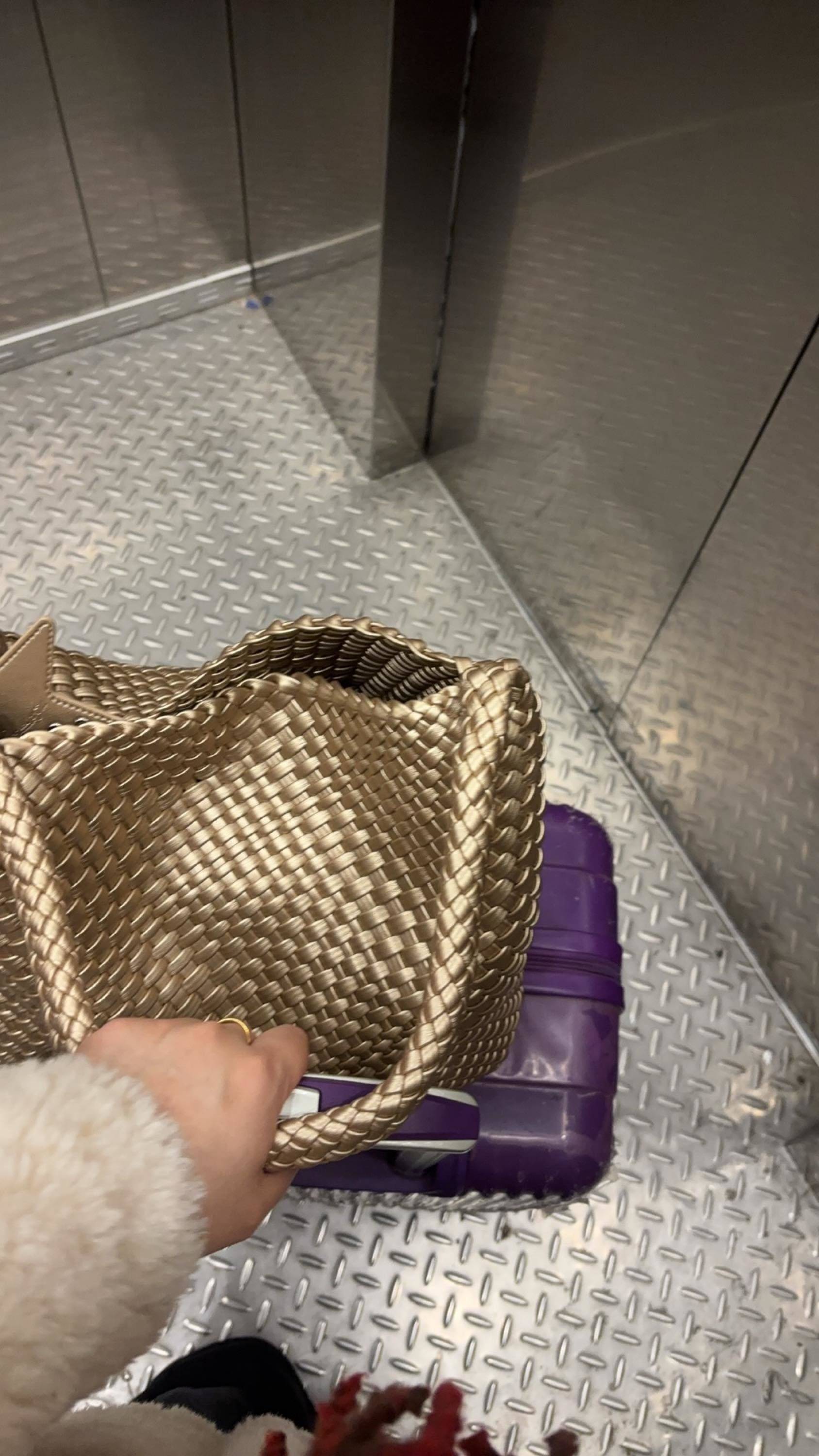 一眨眼 年过完了了