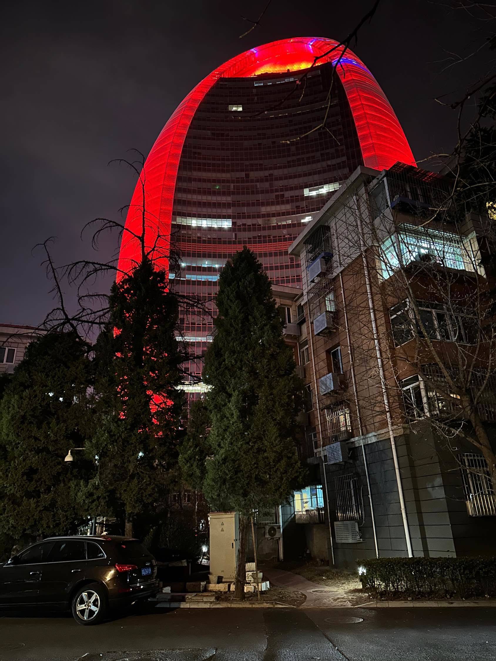 住在人民日报楼下够安全吧_1