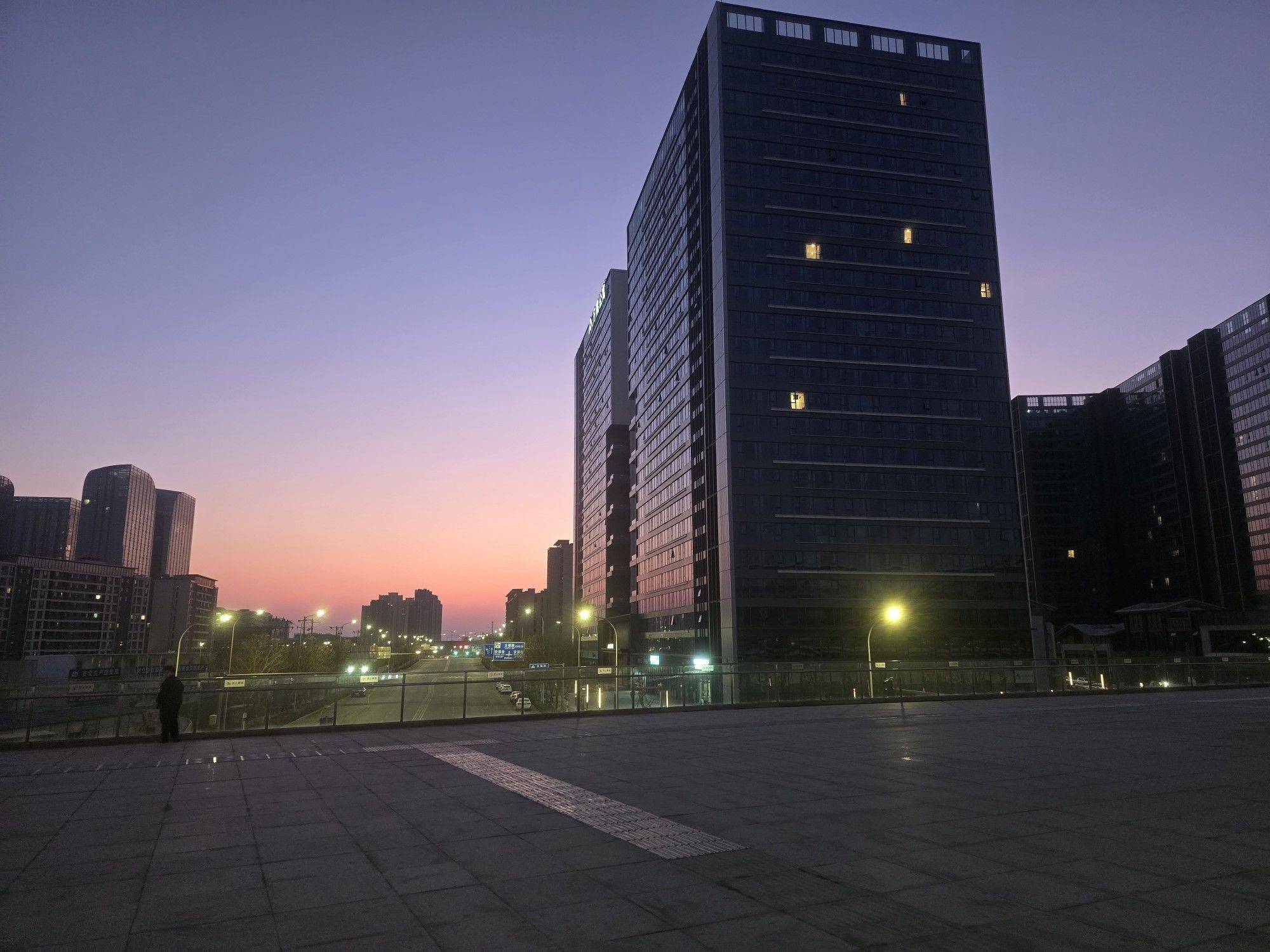  城市黄昏  高楼剪影  城市风光