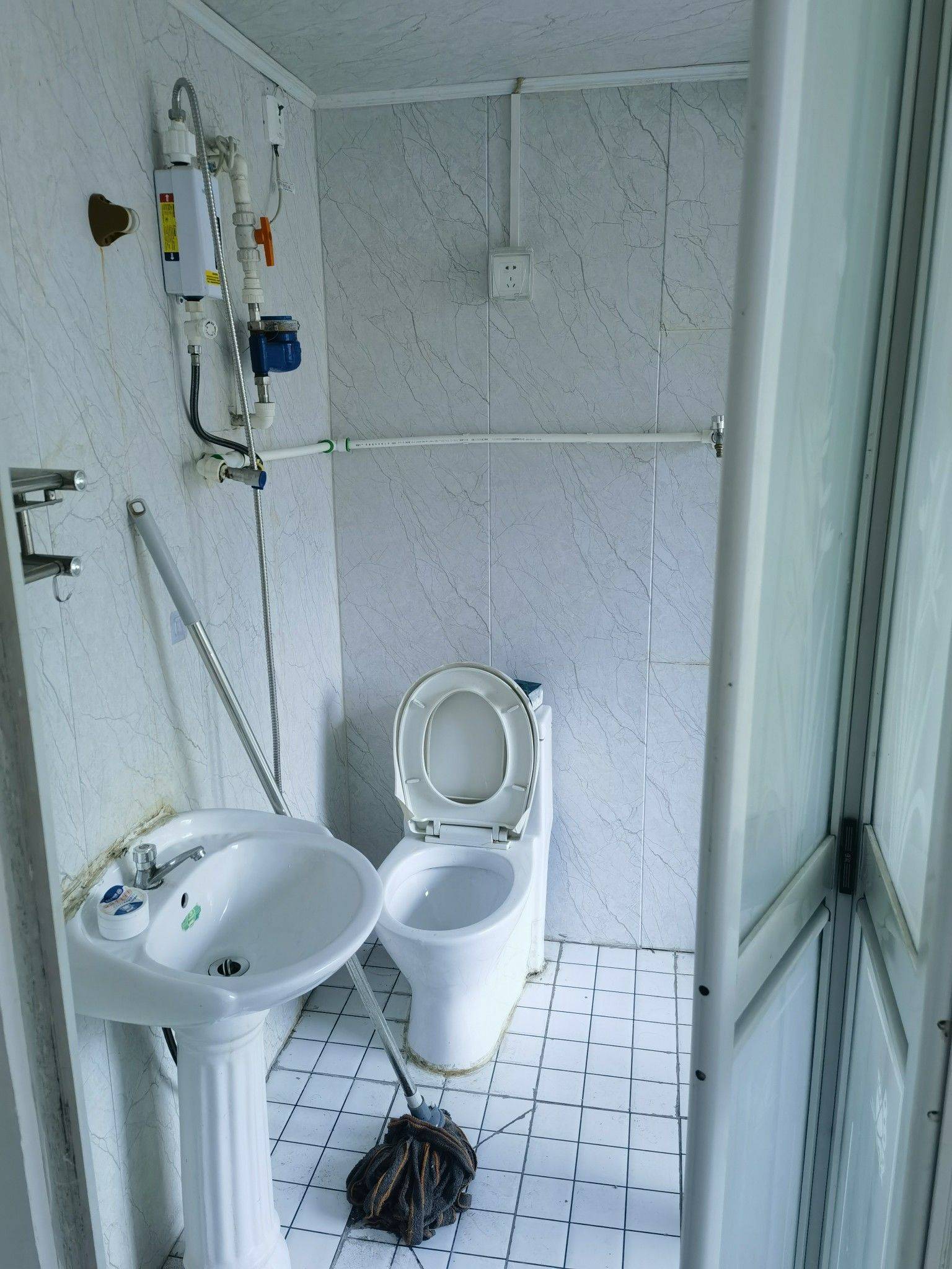 两套特价房间，只要600元， 房间一角_3