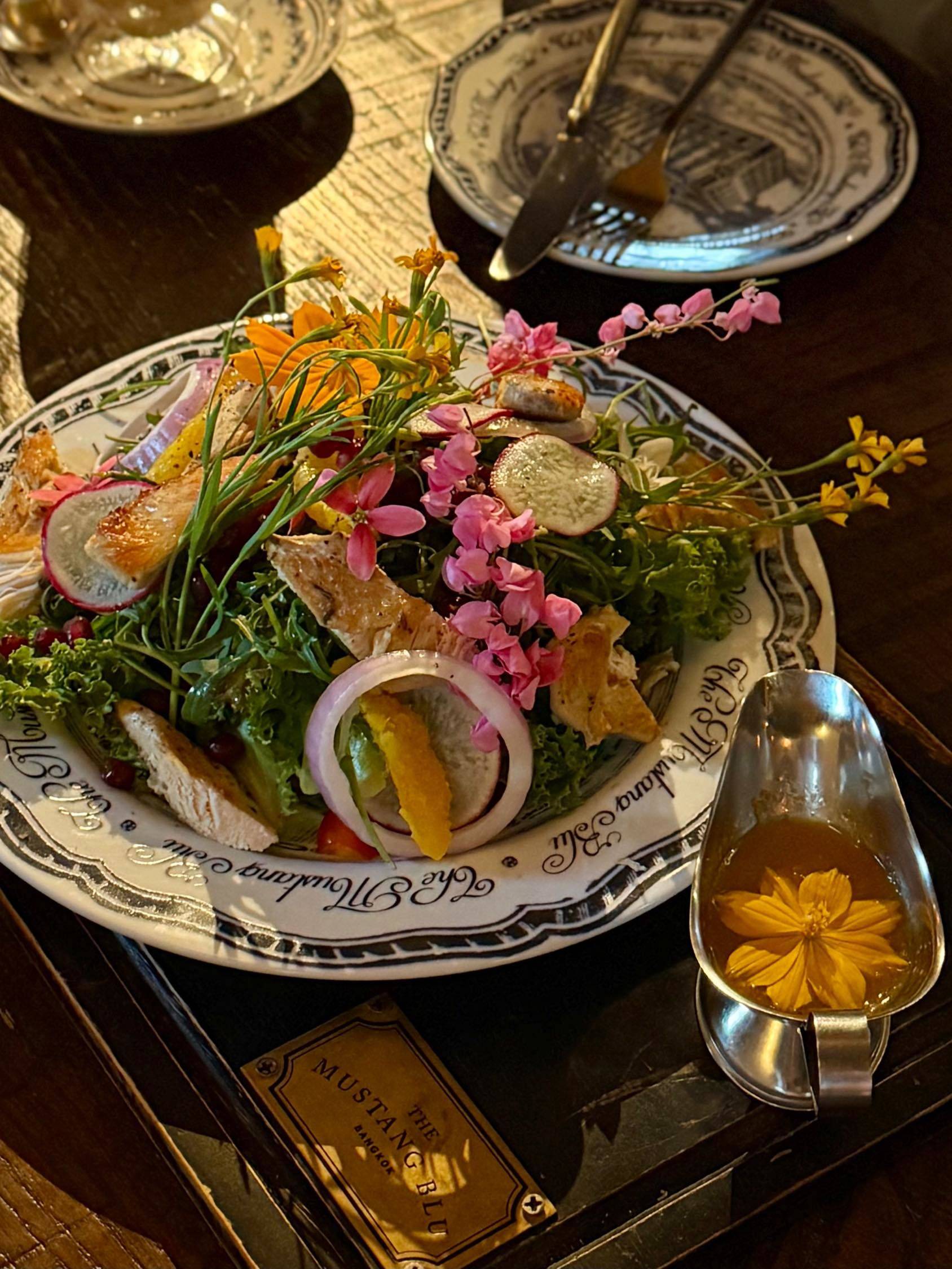 曼谷｜藏在唐人街古堡里的咖啡馆🦒