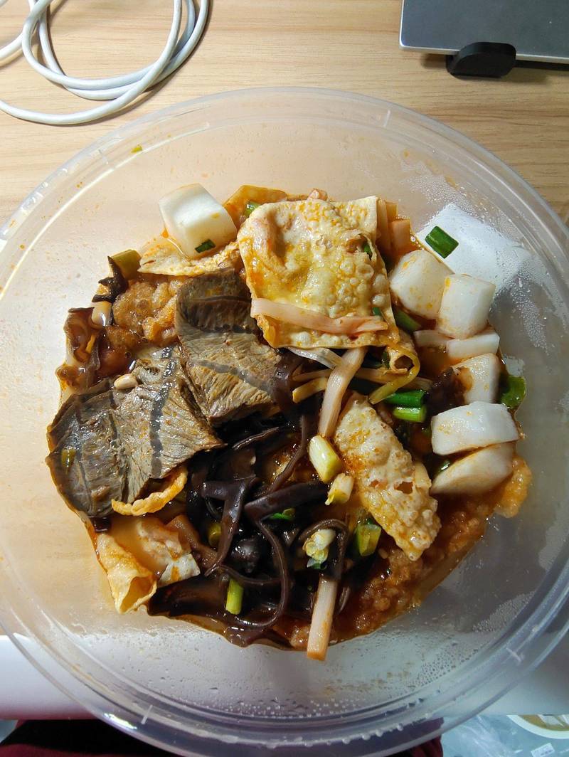 学校后门新开的螺蛳粉