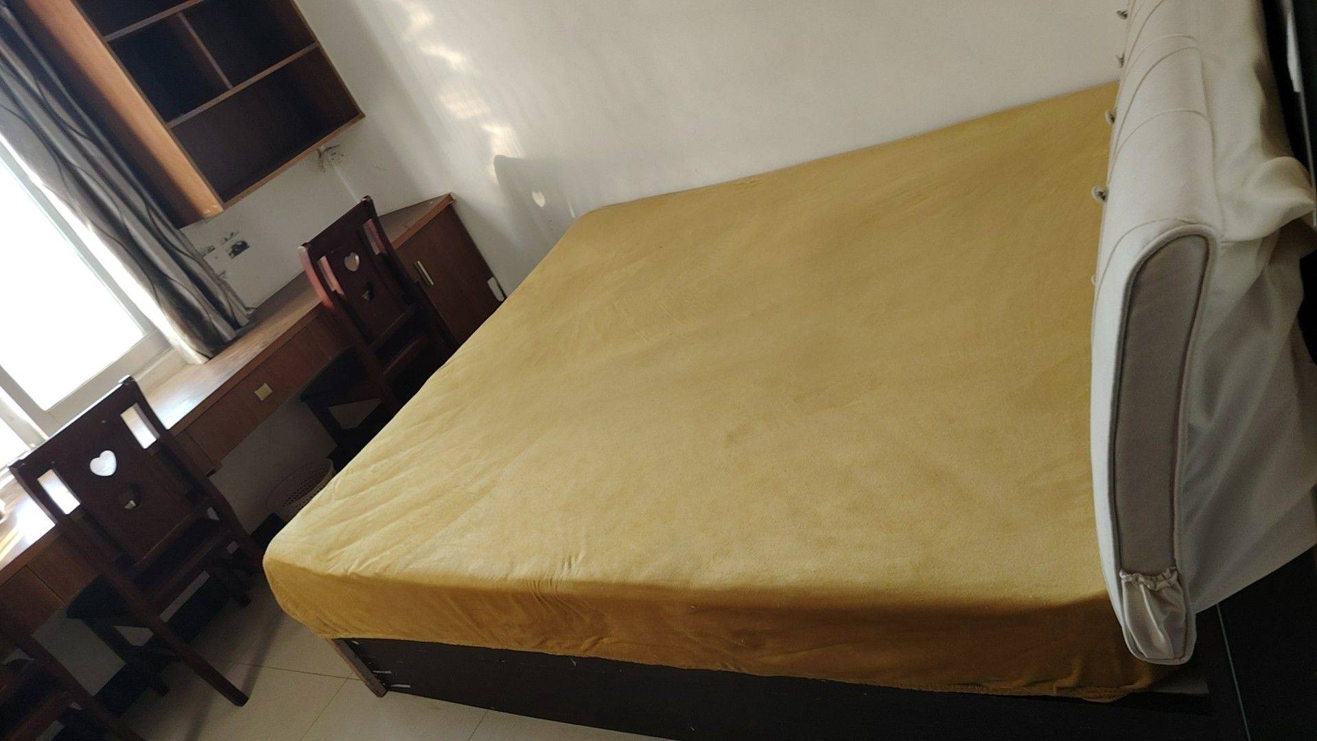 寻找室友合租， 卧室一角 有热水器，空