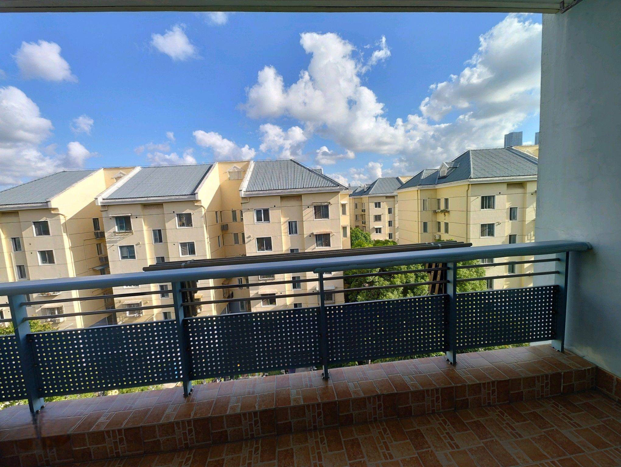 张江6楼复式楼顶花园，有女生搭子吗_3