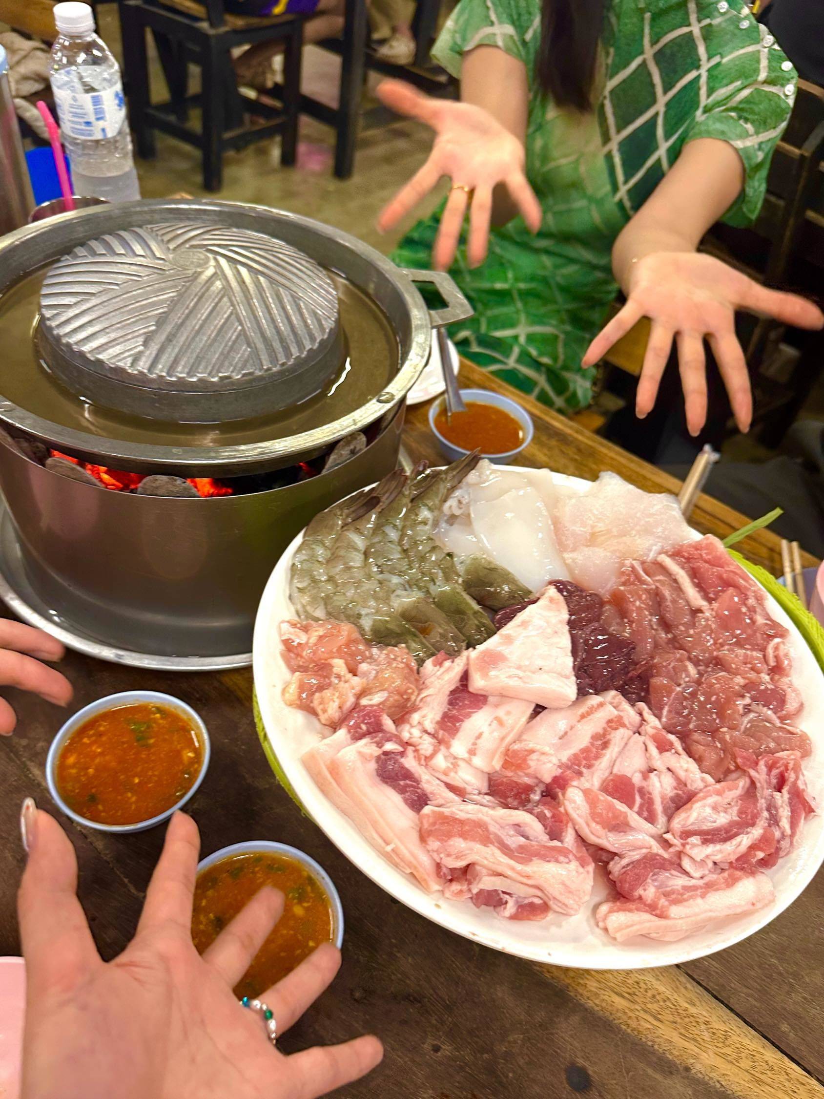 曼谷｜钓虾、吃猪锅，再涮盘比脸大的肉🐖🍻